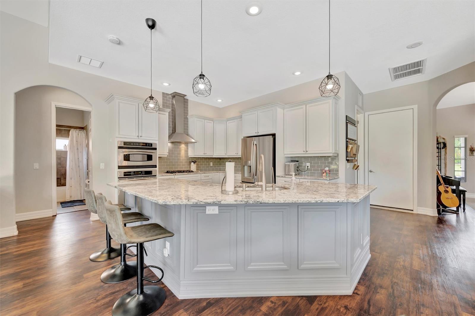 Image 13 of 81 For 12412 Daisy Place