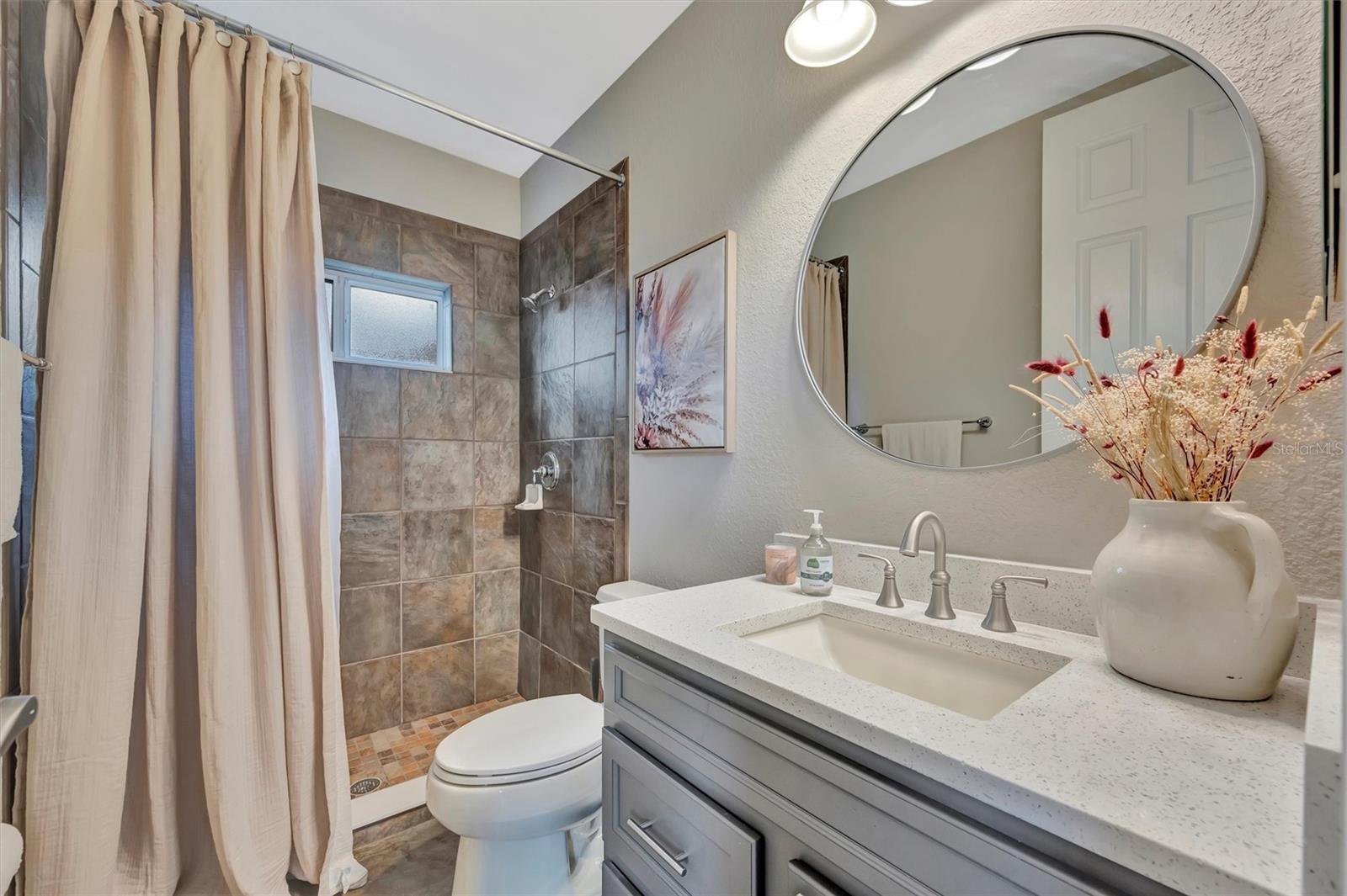 Image 33 of 81 For 12412 Daisy Place