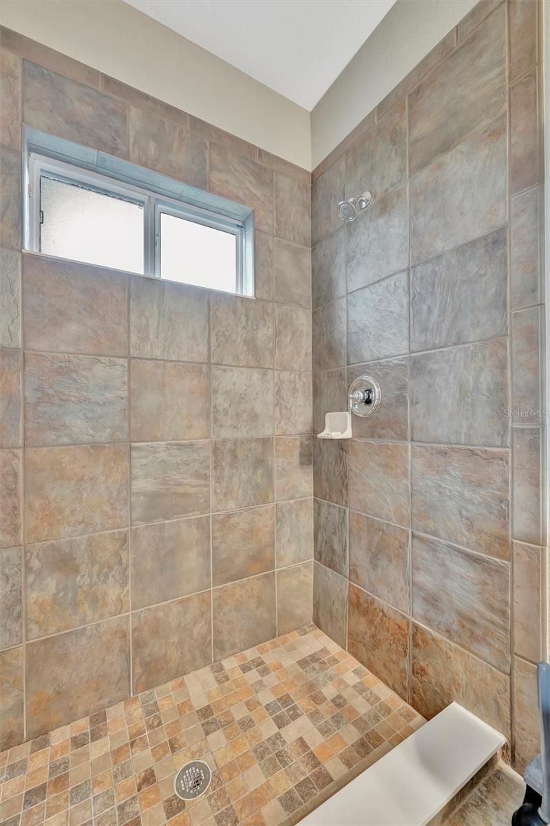 Image 34 of 81 For 12412 Daisy Place