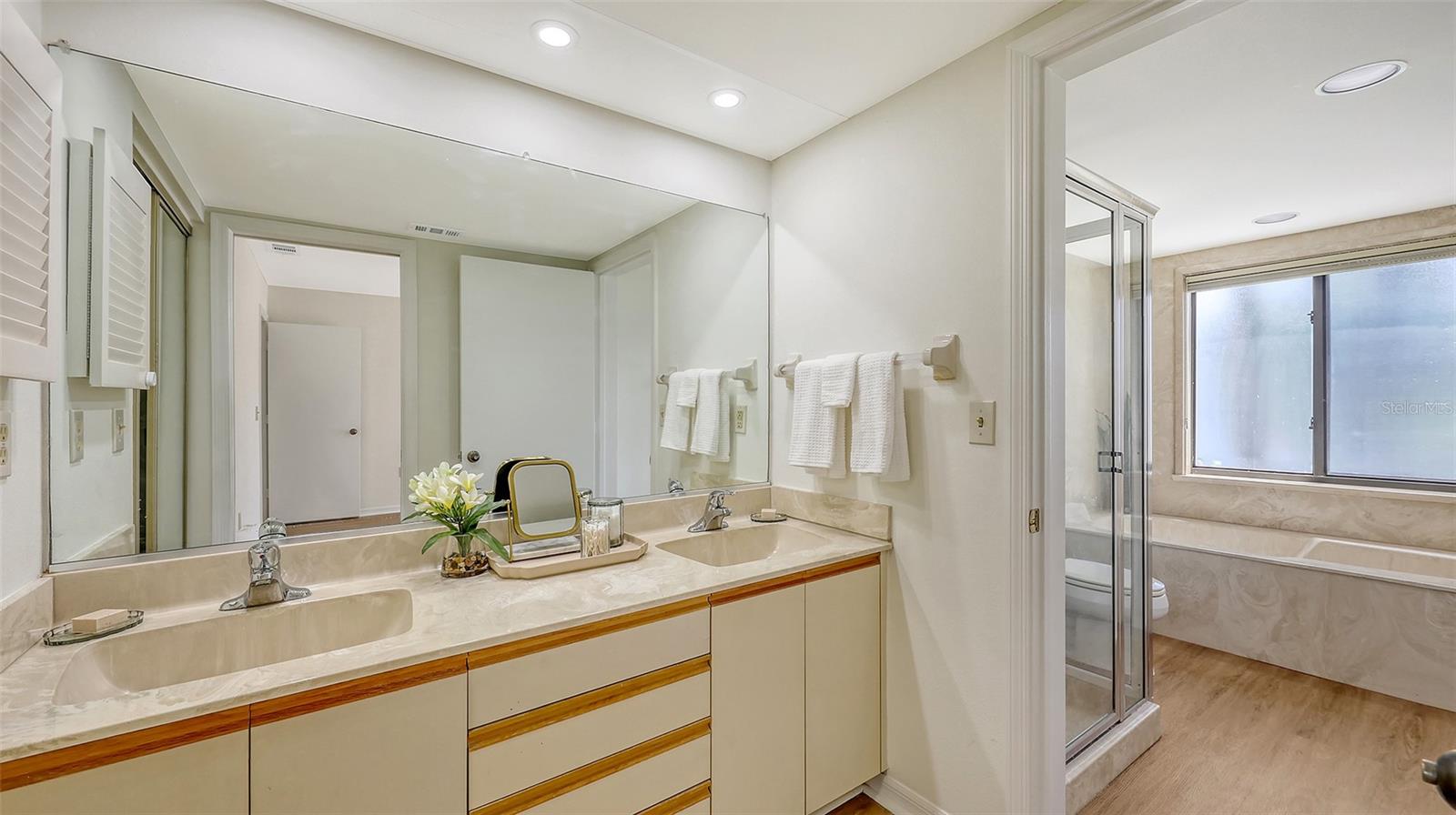 Image 18 of 39 For 5223 Heron Way 104