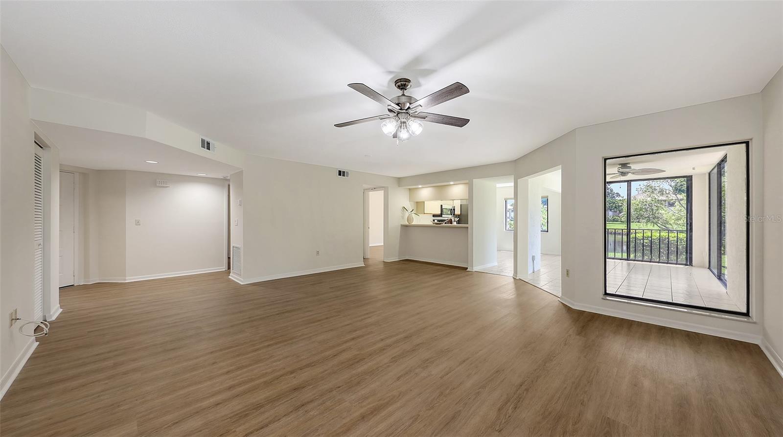Image 8 of 39 For 5223 Heron Way 104