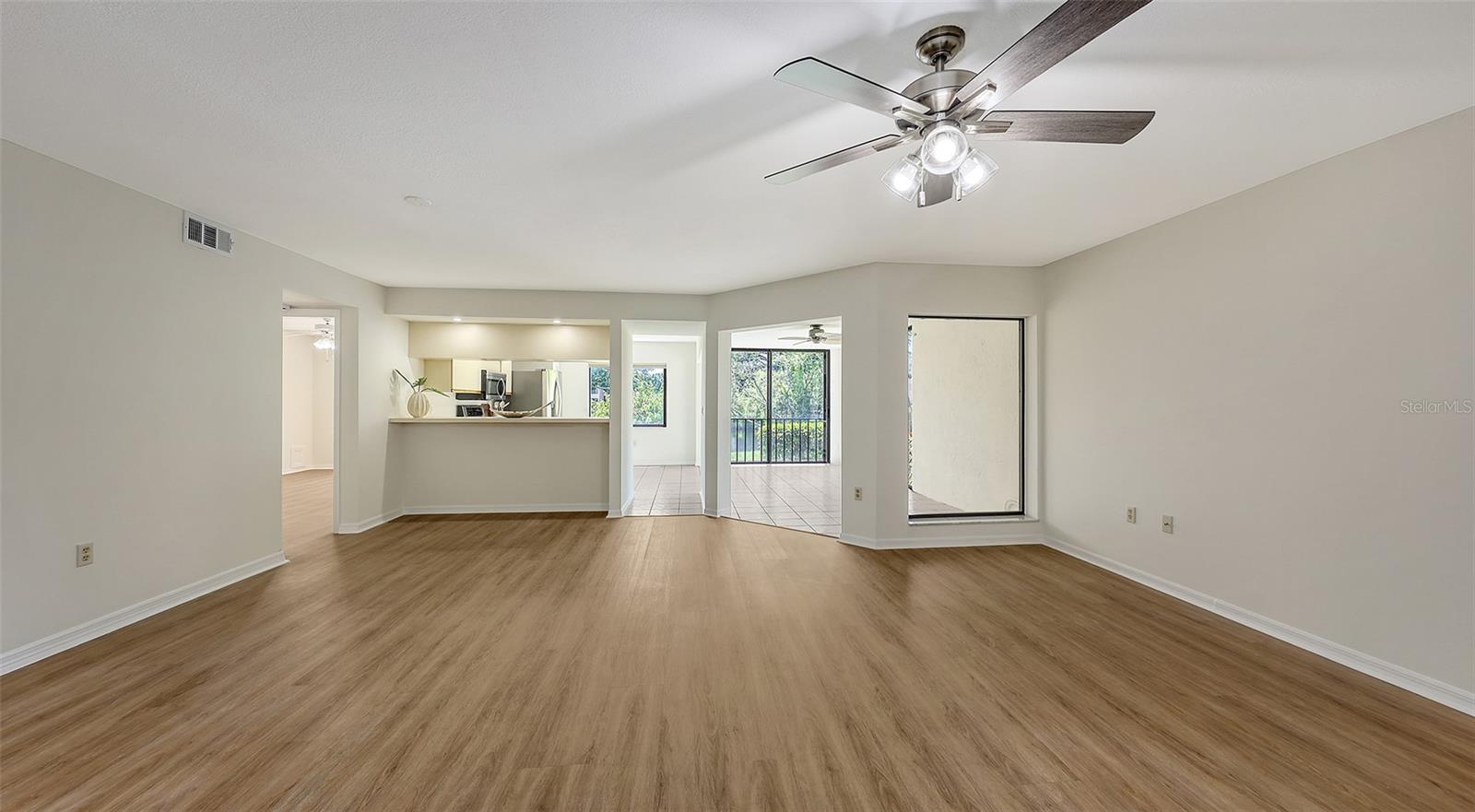 Image 9 of 39 For 5223 Heron Way 104
