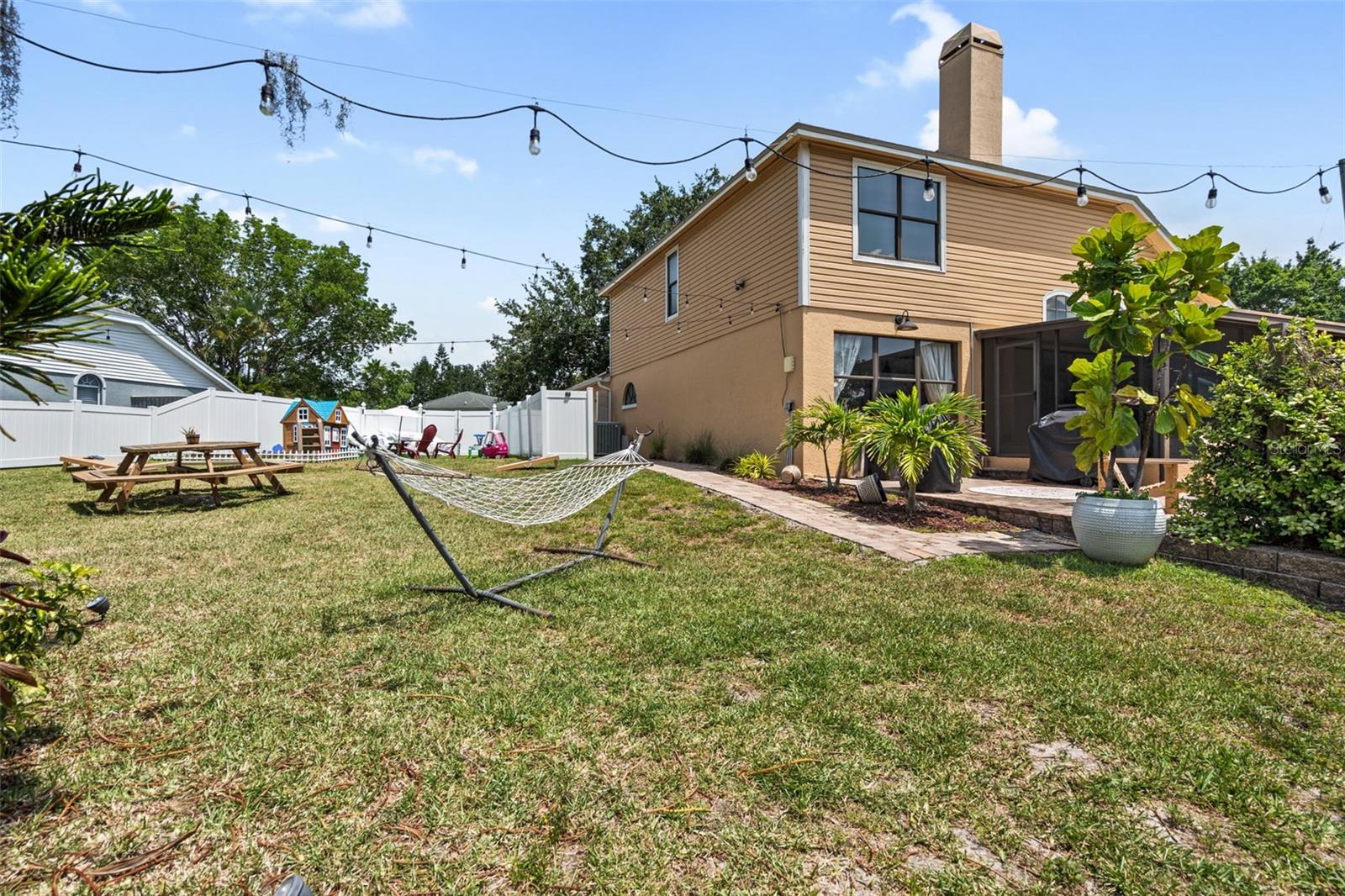 Image 60 of 85 For 1009 45th Street E