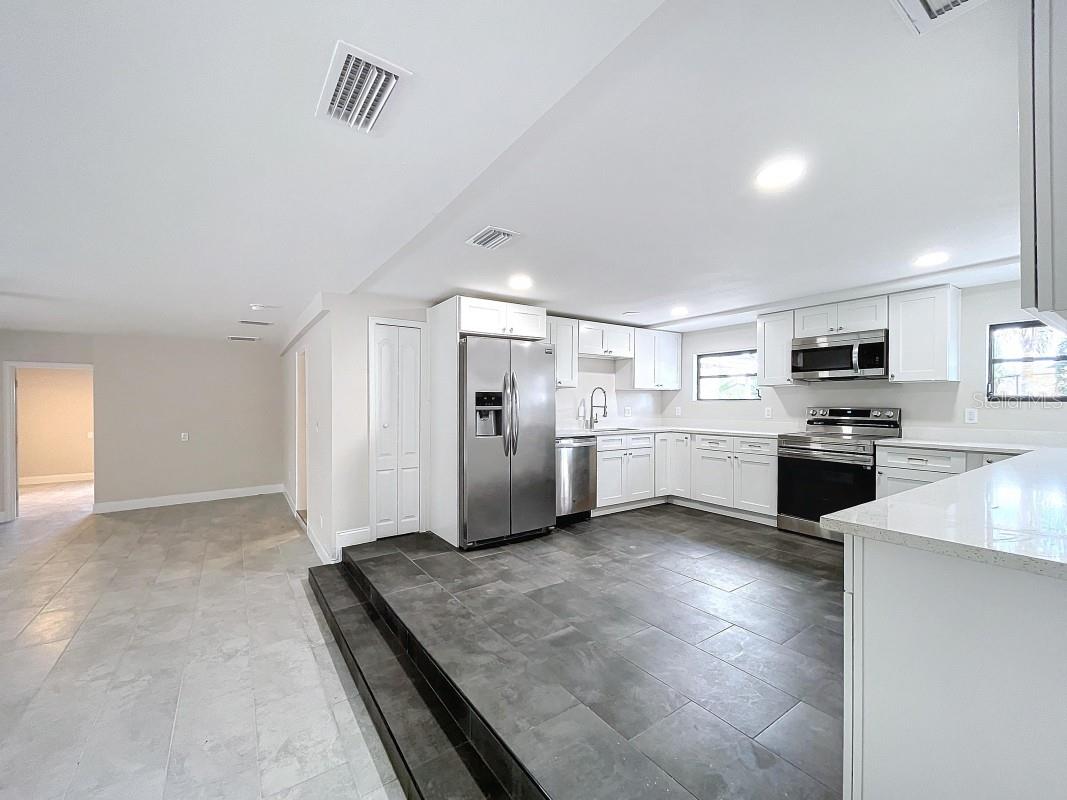 Image 3 of 11 For 8531 Bass Lake Drive
