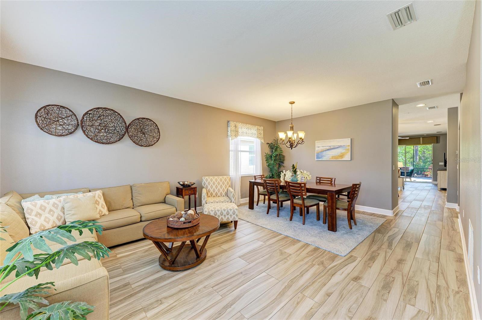 Image 13 of 73 For 135 River Enclave Court