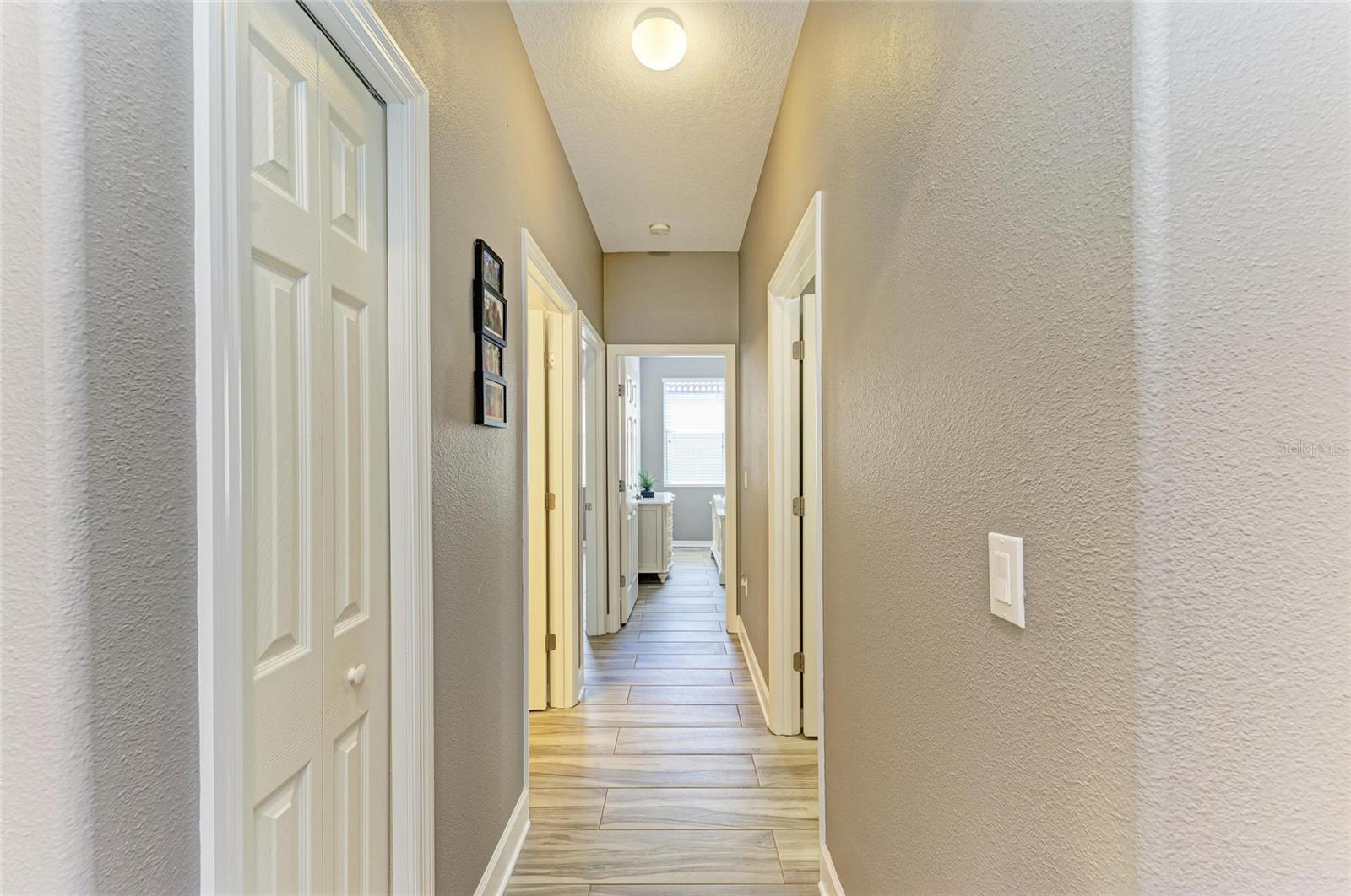 Image 27 of 73 For 135 River Enclave Court