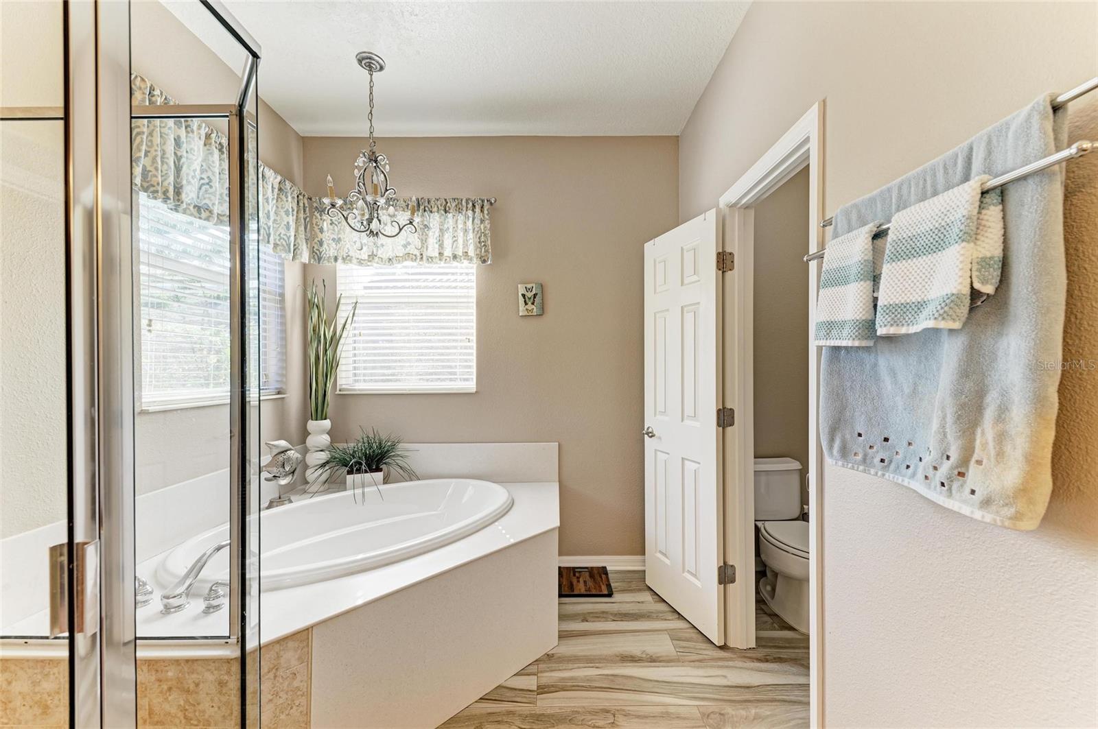 Image 32 of 73 For 135 River Enclave Court