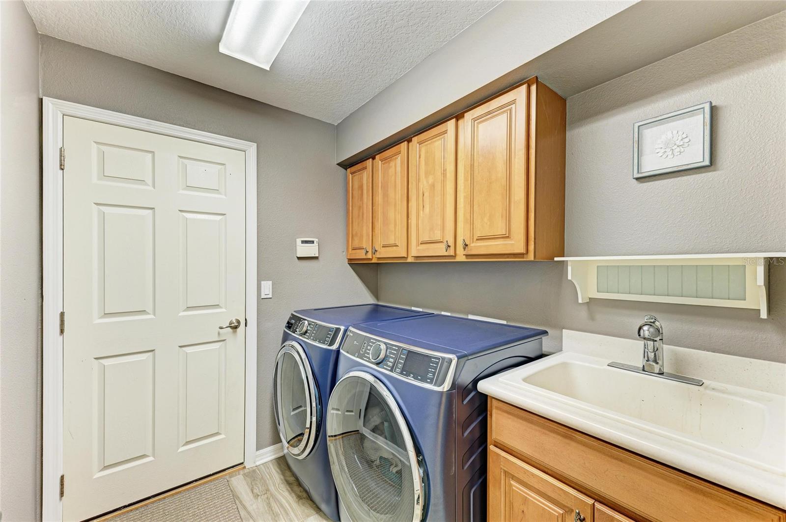 Image 41 of 73 For 135 River Enclave Court