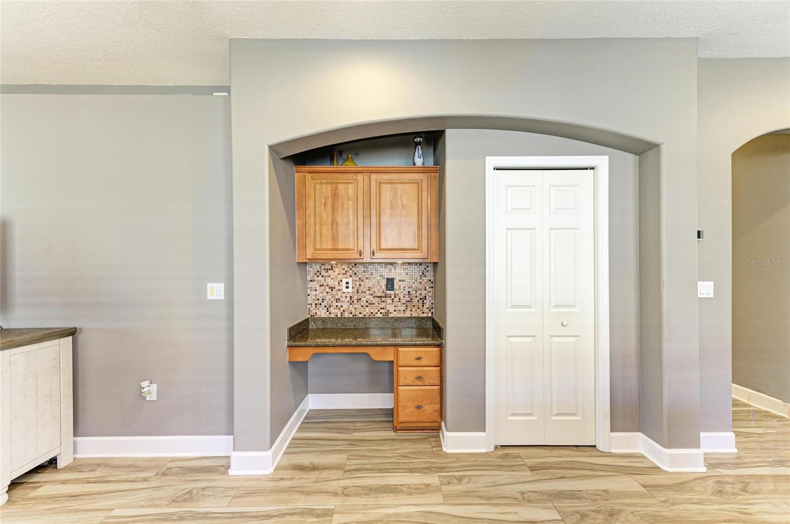 Image 42 of 73 For 135 River Enclave Court