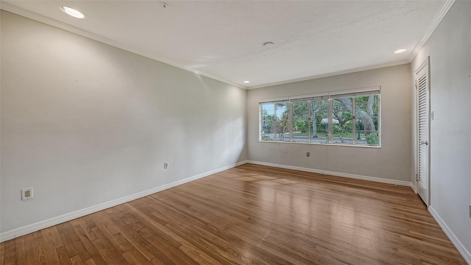 Image 19 of 27 For 1763 South Drive