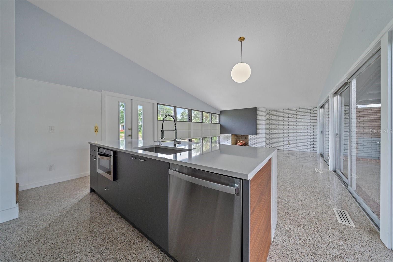 Image 13 of 73 For 4610 Cypress Way S