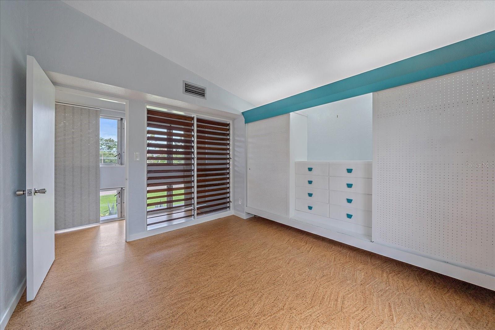 Image 22 of 73 For 4610 Cypress Way S