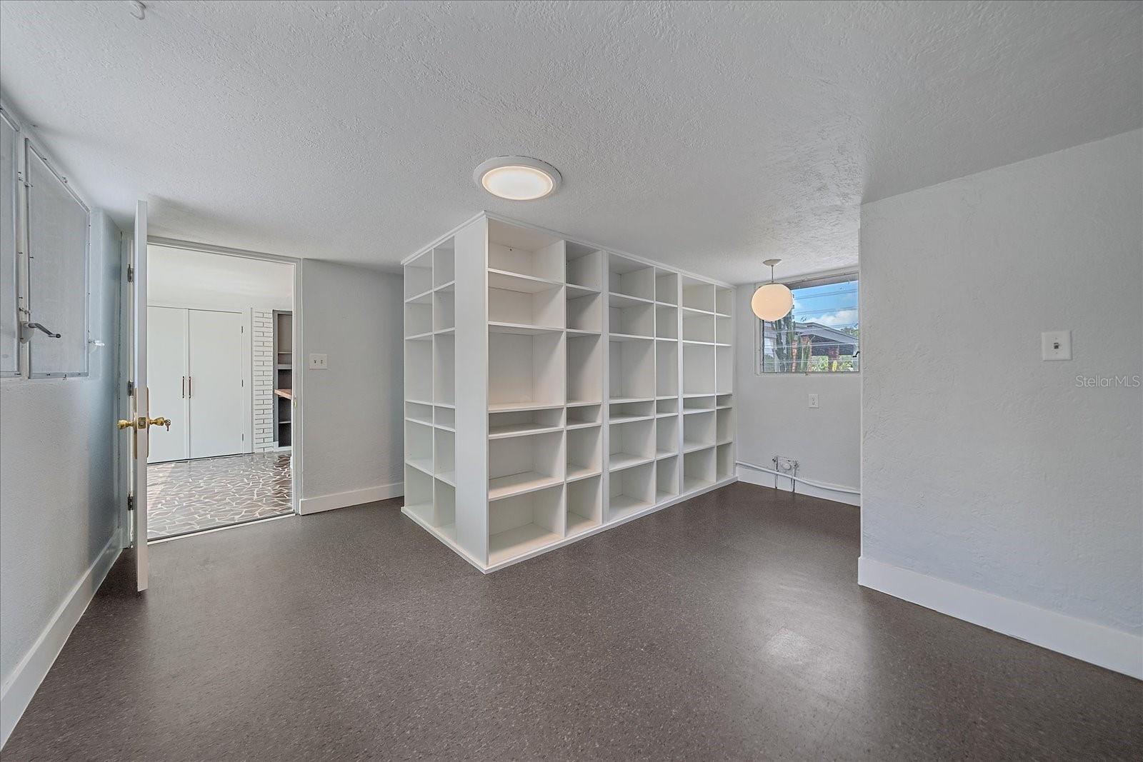 Image 26 of 73 For 4610 Cypress Way S