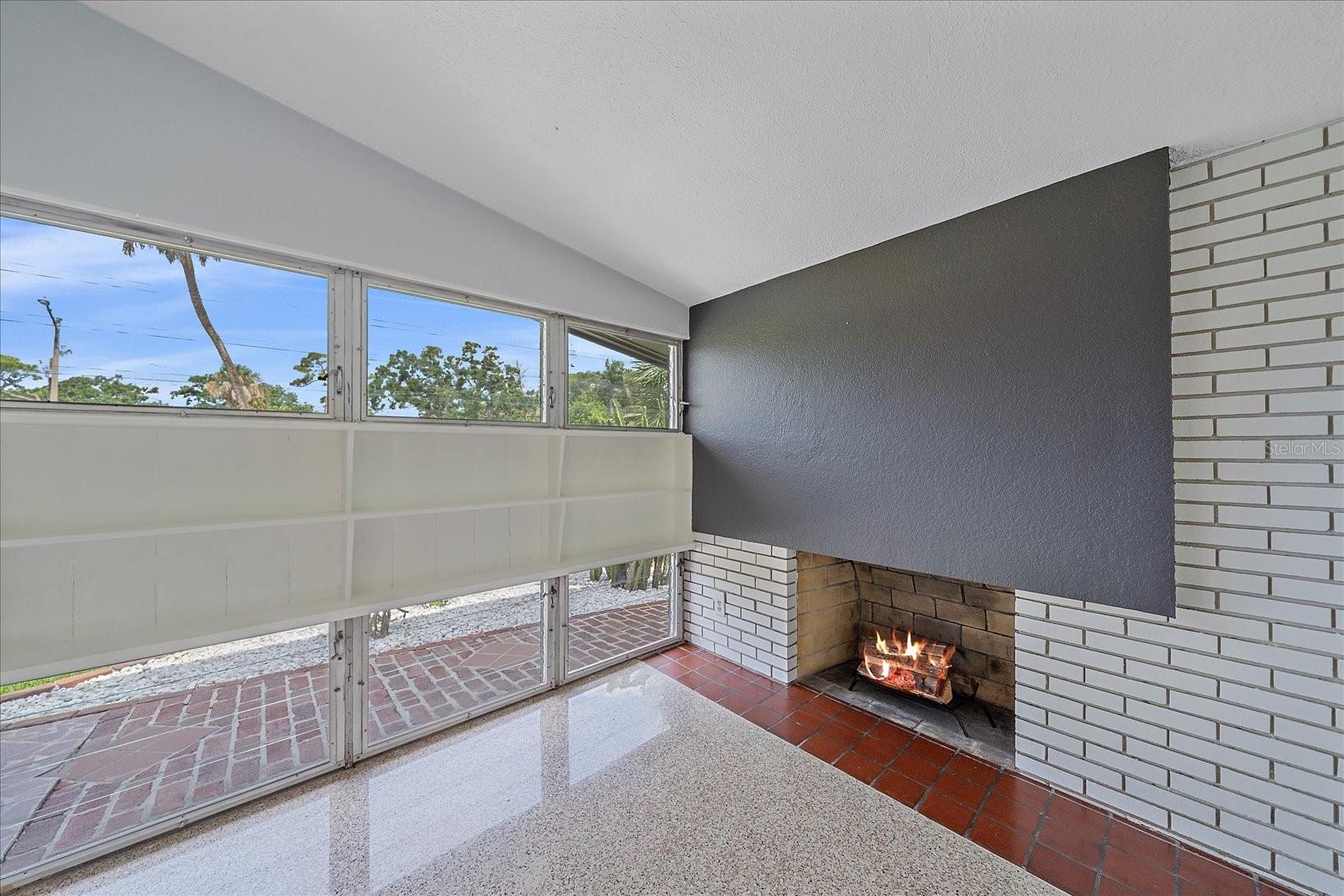 Image 7 of 73 For 4610 Cypress Way S