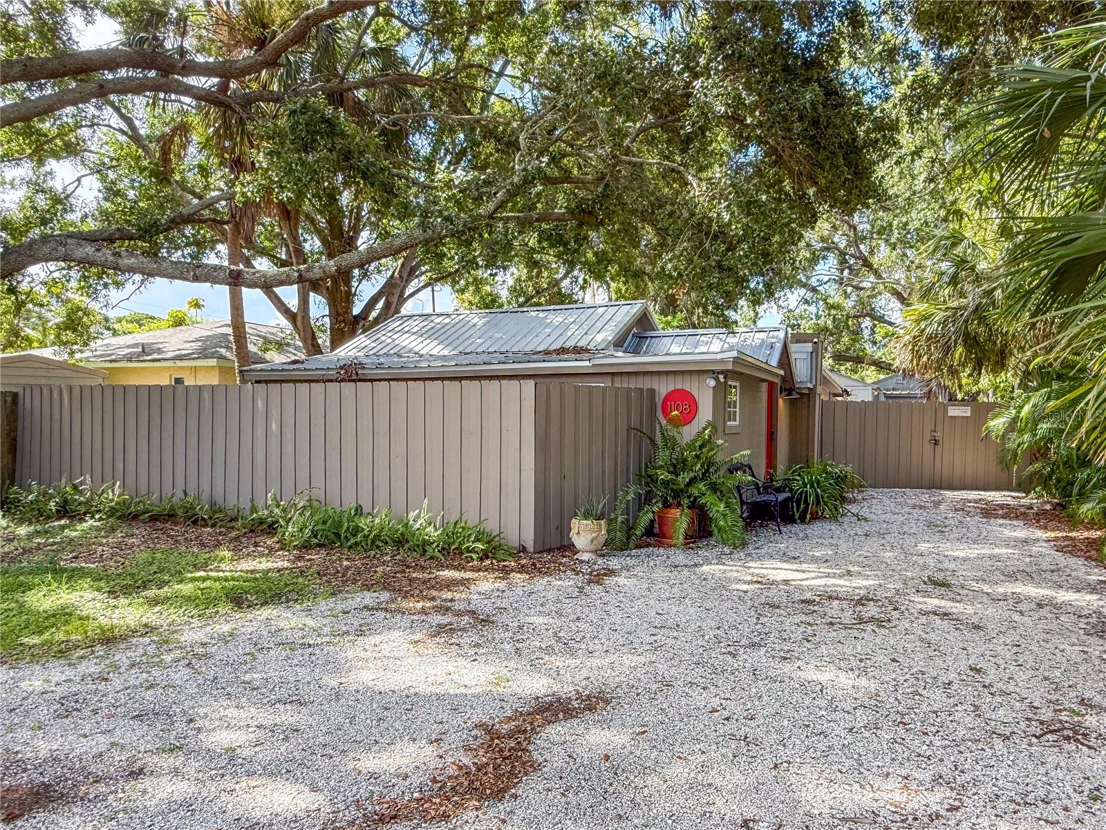 Details for 1108 Colleton Drive, SARASOTA, FL 34234