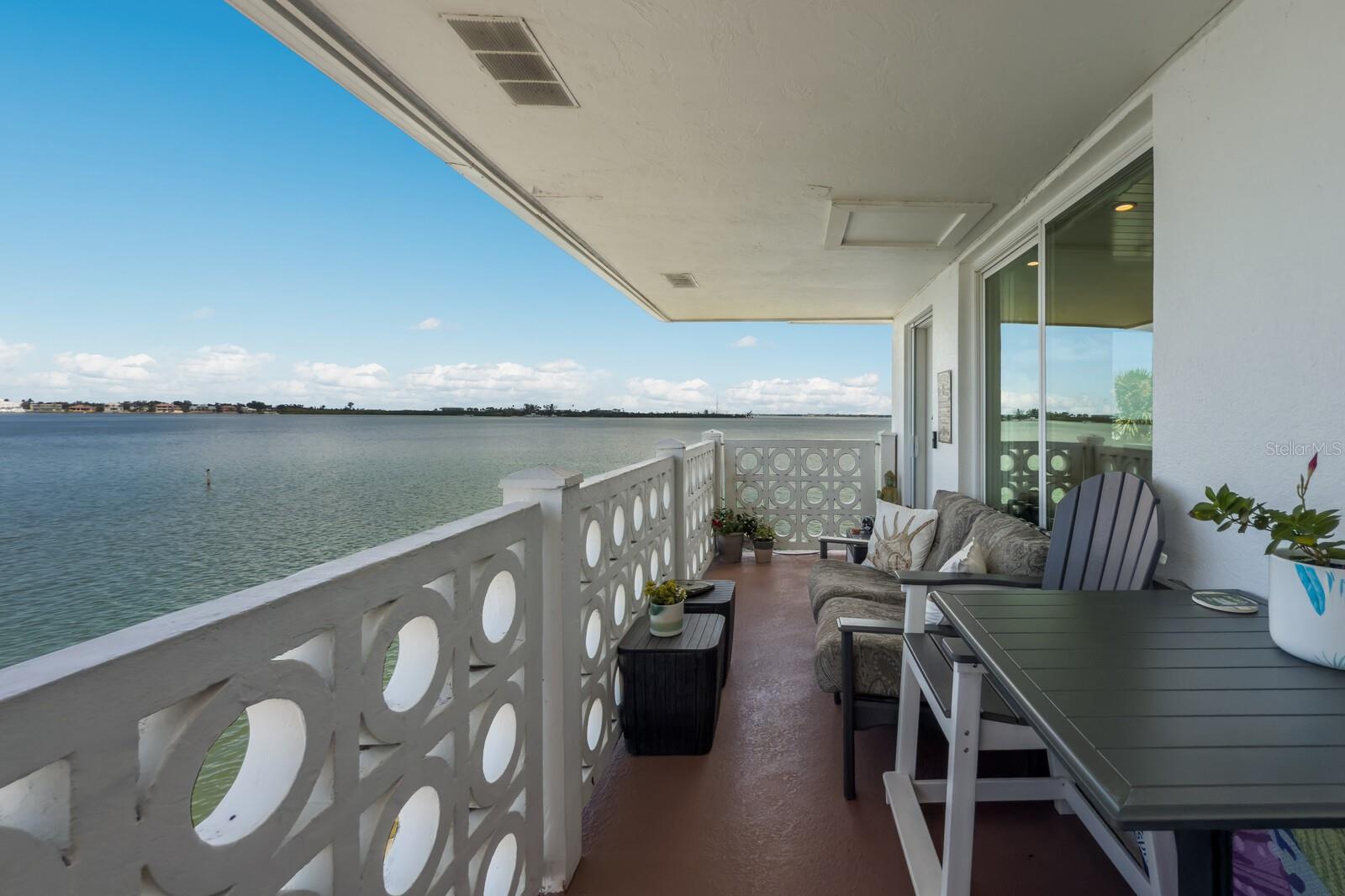 Image 2 of 55 For 761 John Ringling Boulevard 31