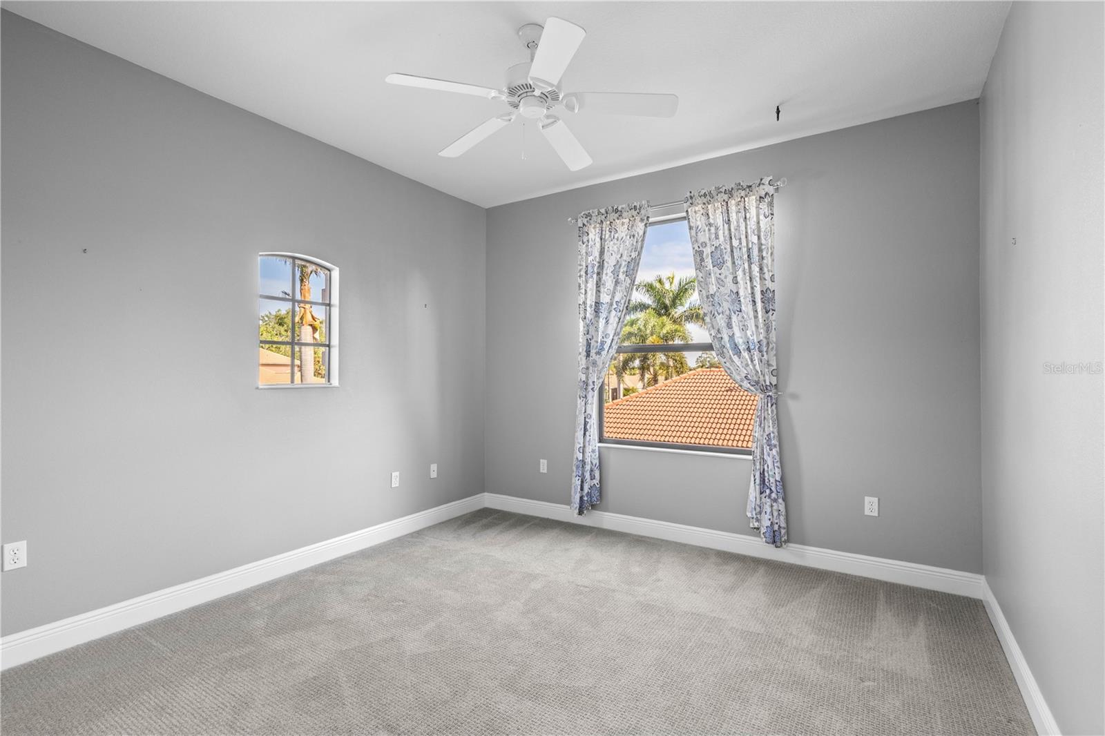 Image 17 of 25 For 4579 Tuscana Drive