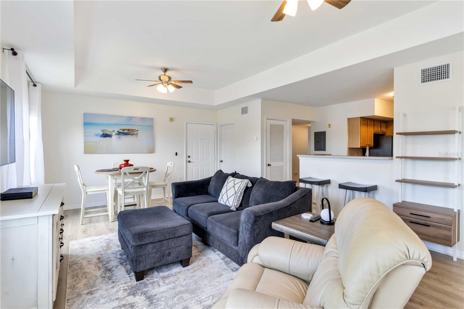 Image 10 of 57 For 1050 Villagio Circle 206