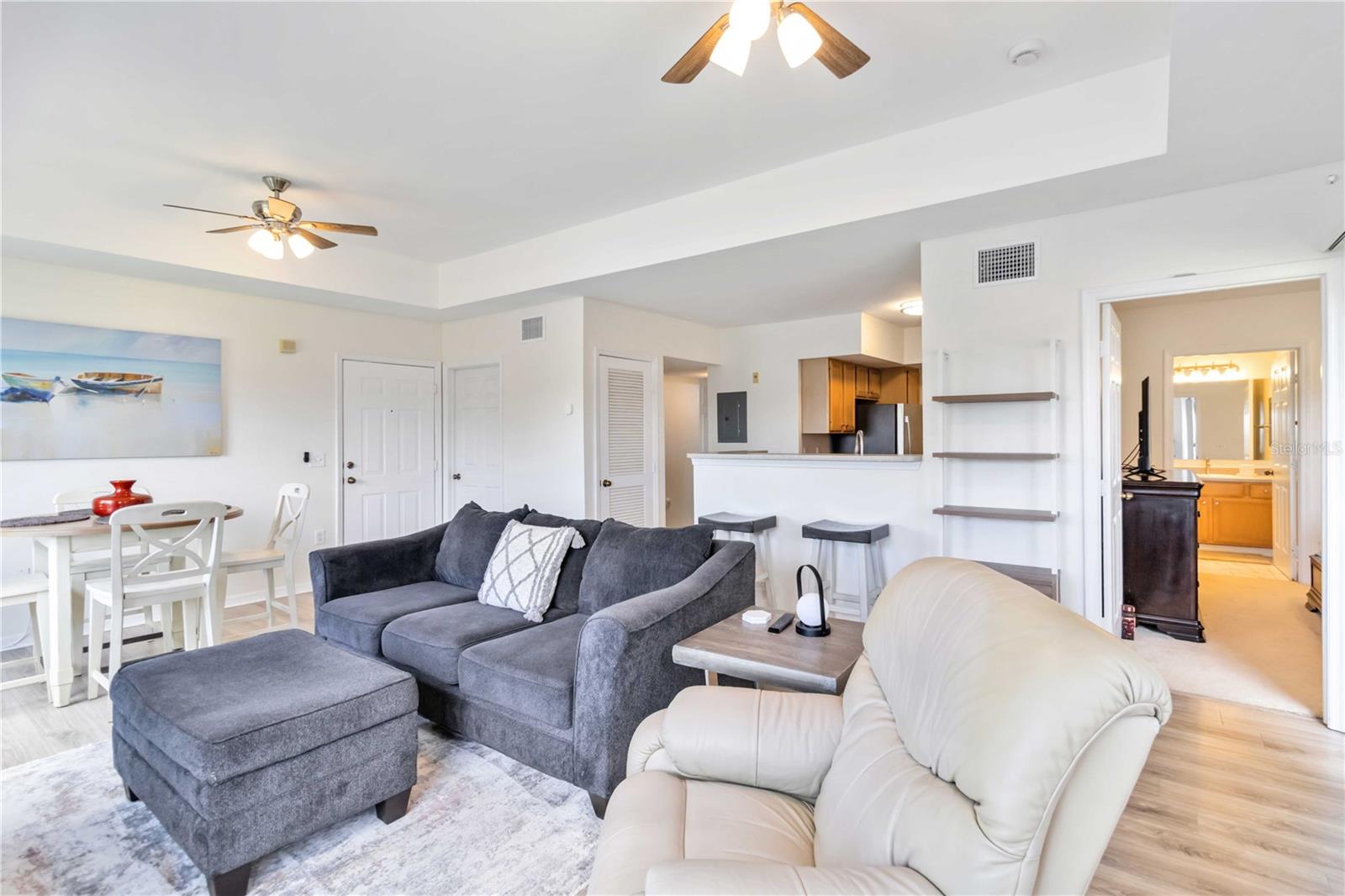 Image 11 of 57 For 1050 Villagio Circle 206