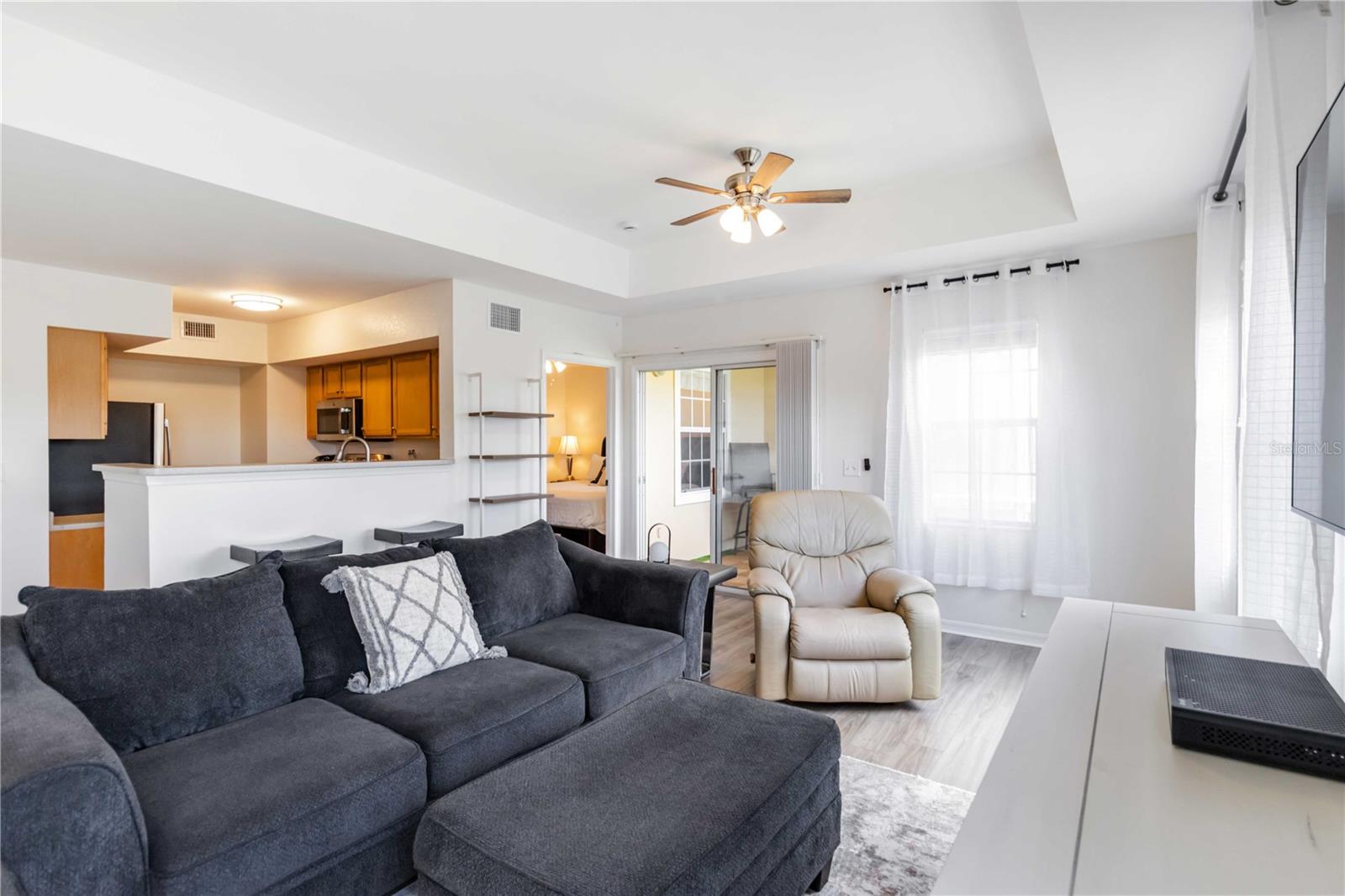 Image 12 of 57 For 1050 Villagio Circle 206