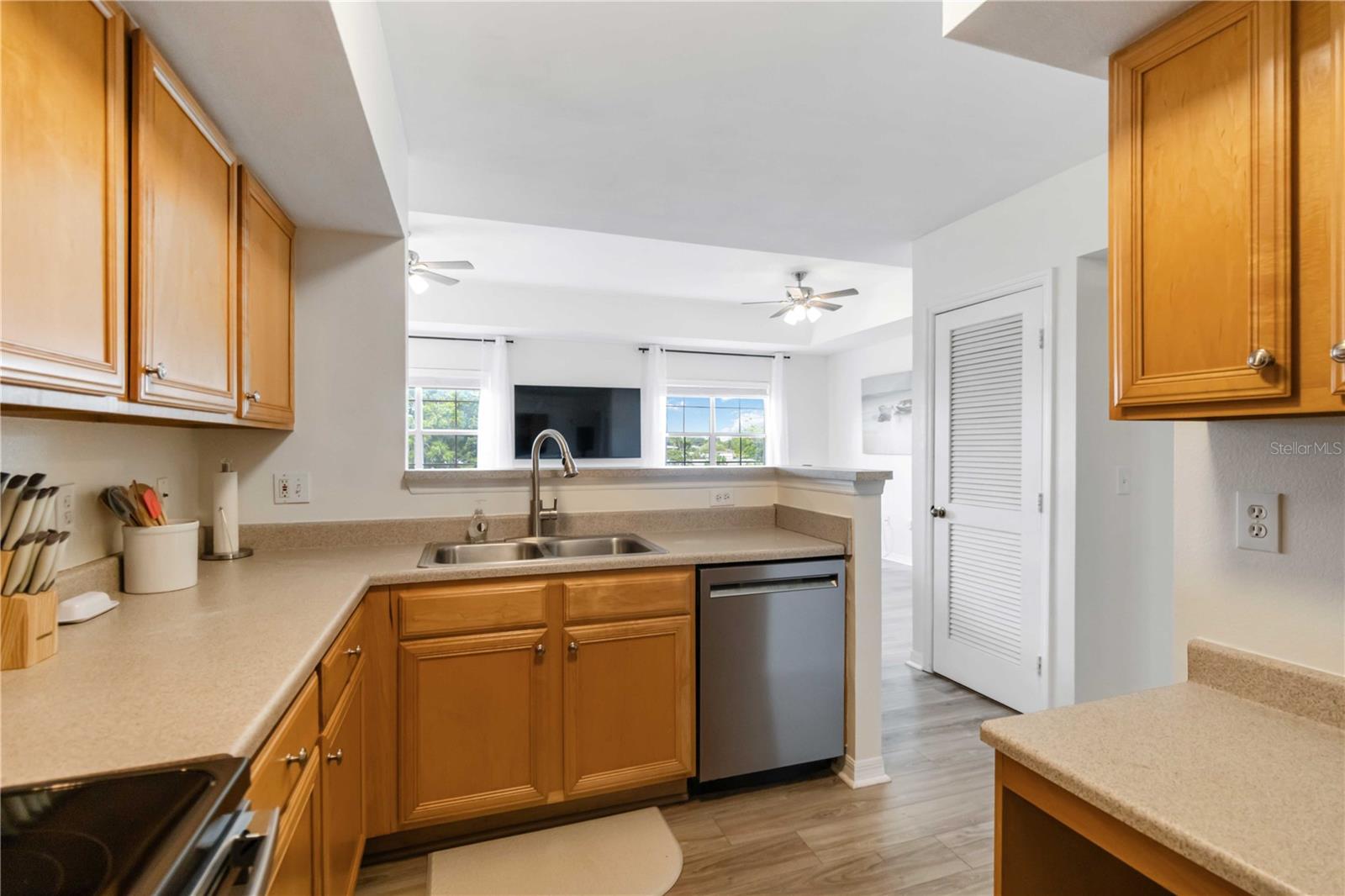 Image 19 of 57 For 1050 Villagio Circle 206