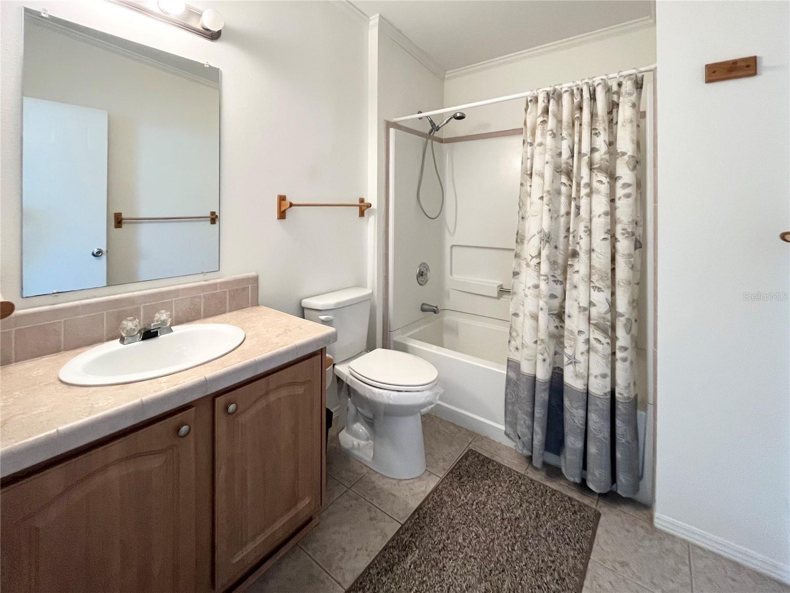 Image 32 of 68 For 110 Oakwood Boulevard W