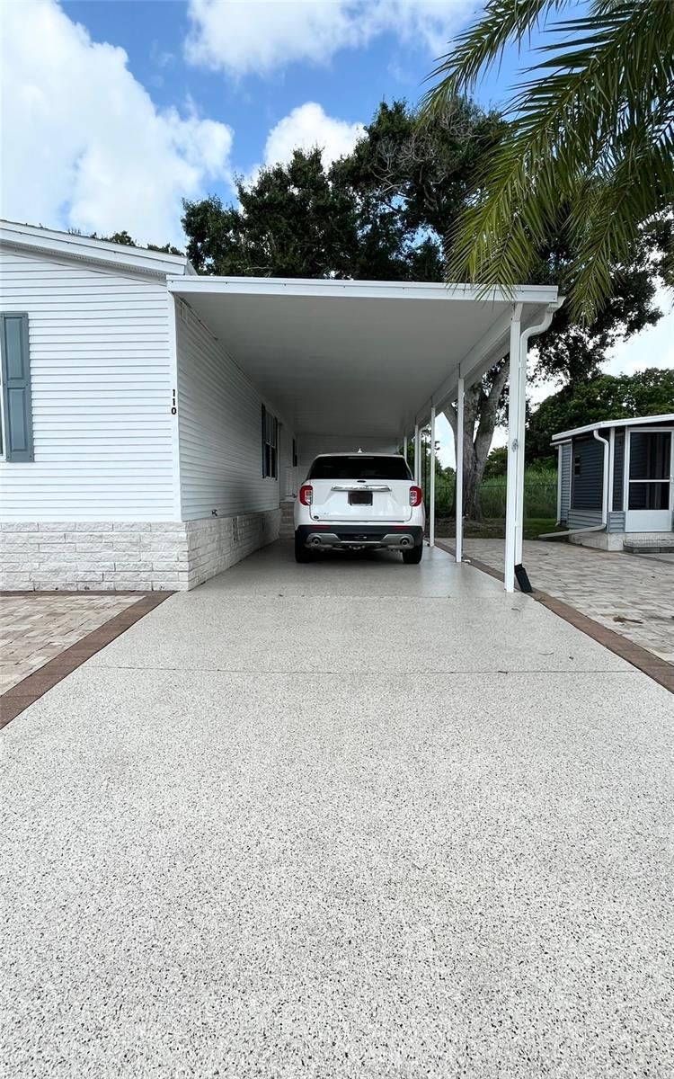 Image 4 of 68 For 110 Oakwood Boulevard W