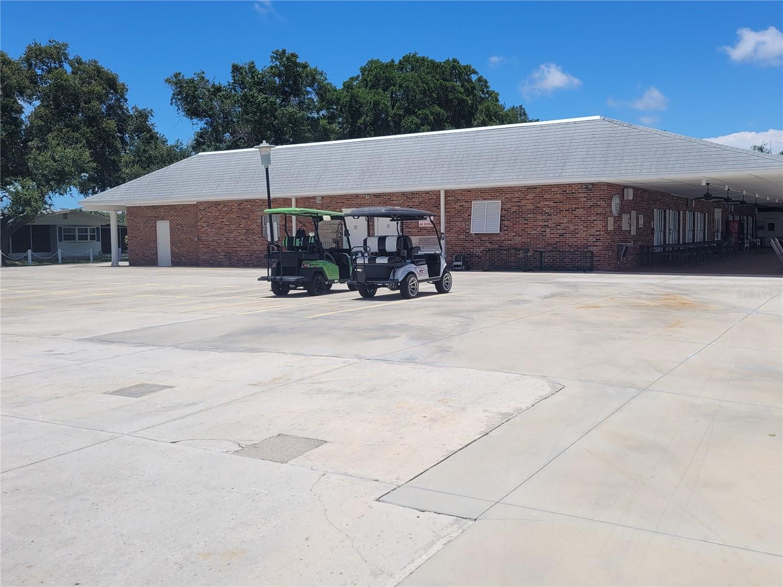 Image 65 of 68 For 110 Oakwood Boulevard W