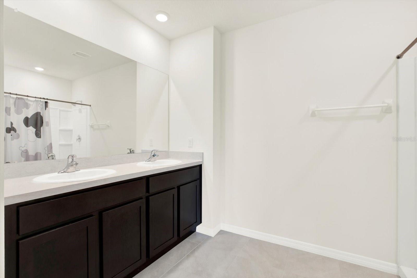 Image 20 of 42 For 16938 Trite Bend Street