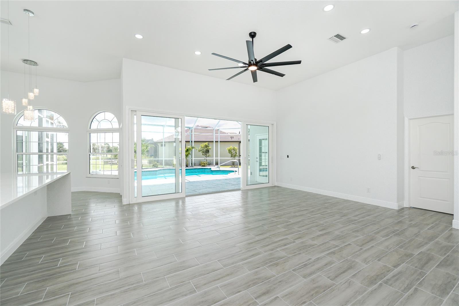 Image 16 of 74 For 443 Madrid Boulevard