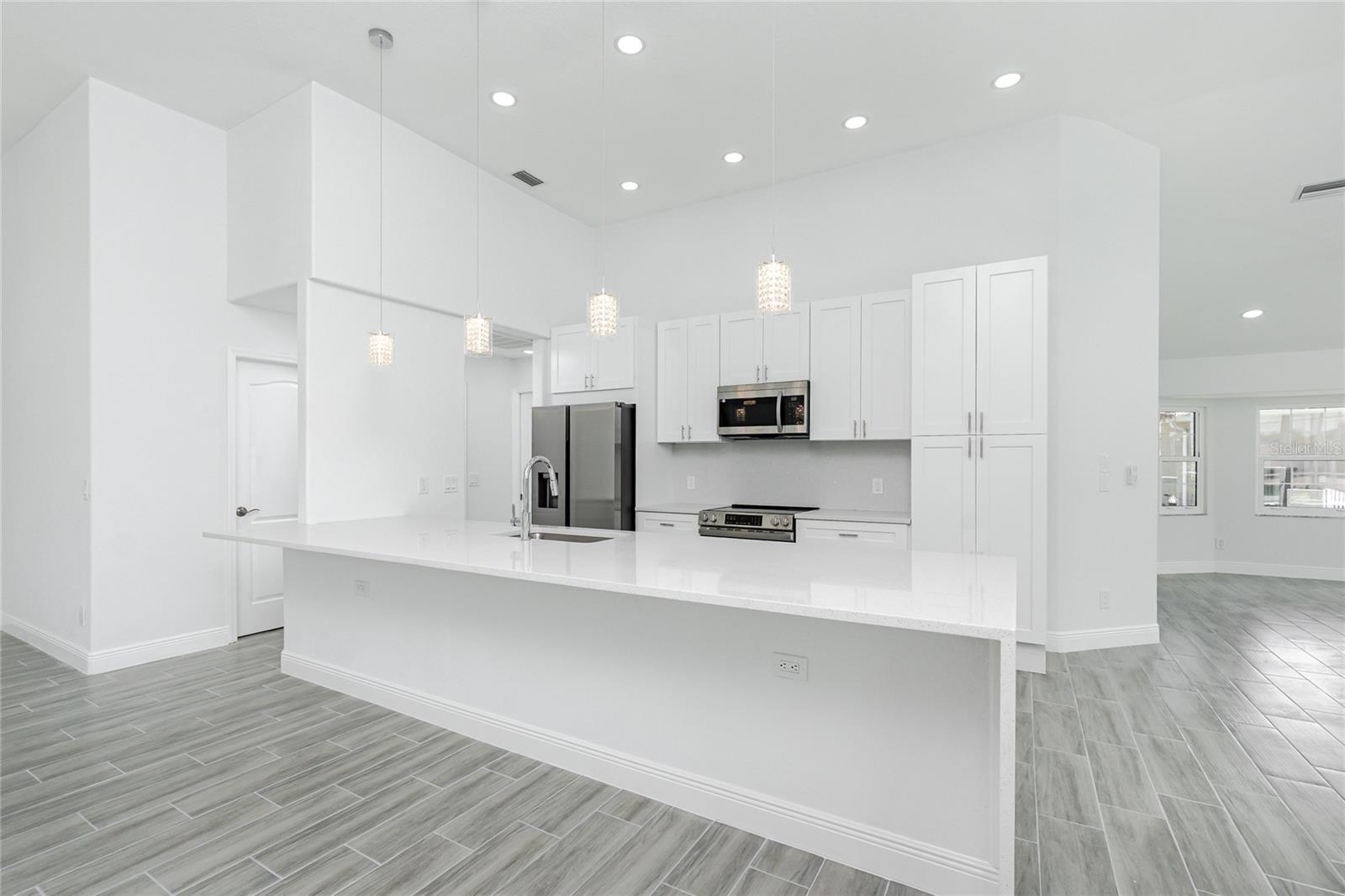 Image 19 of 74 For 443 Madrid Boulevard