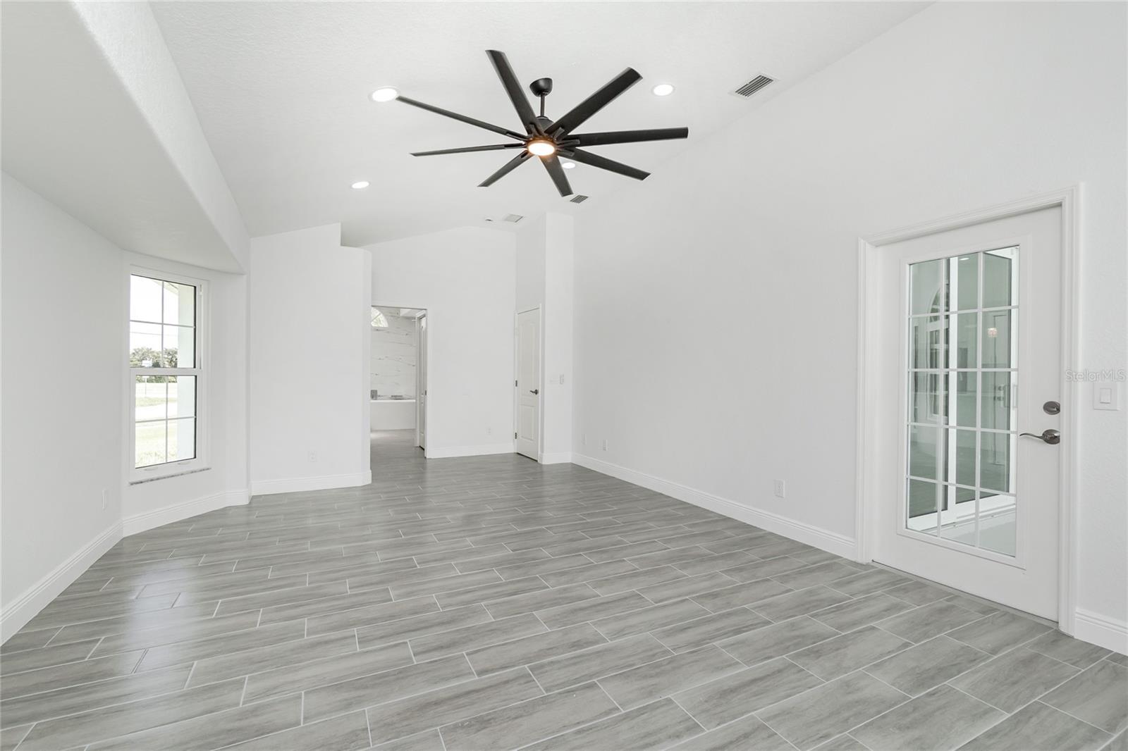 Image 41 of 74 For 443 Madrid Boulevard