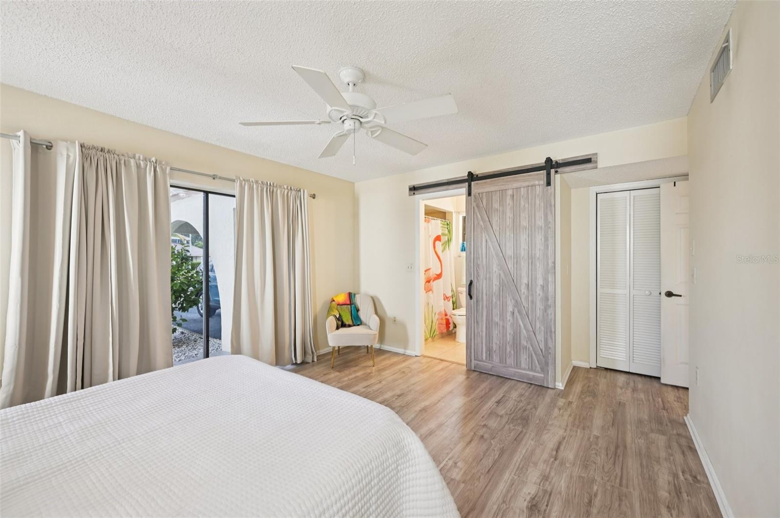 Image 18 of 35 For 1743 Lake Place 1743-b
