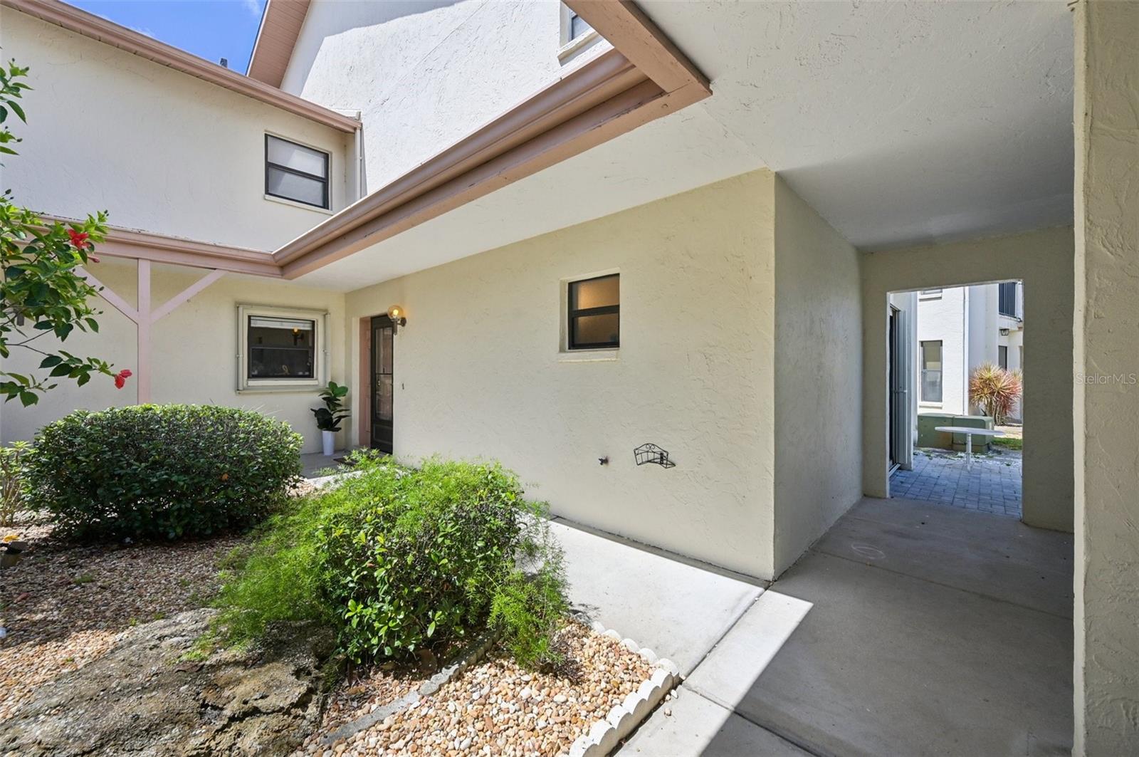 Image 2 of 35 For 1743 Lake Place 1743-b