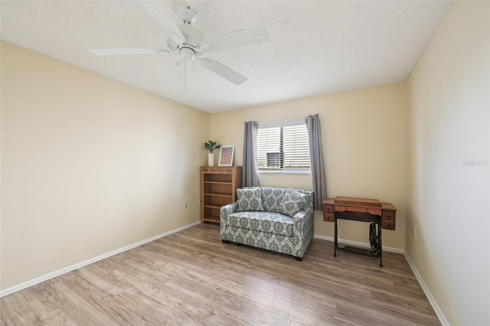 Image 21 of 35 For 1743 Lake Place 1743-b