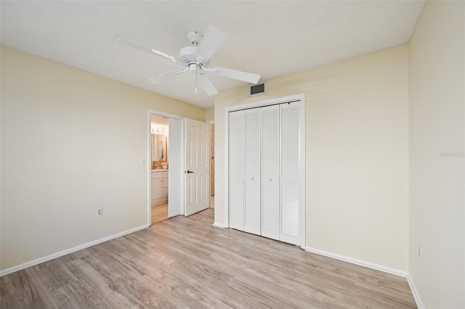 Image 23 of 35 For 1743 Lake Place 1743-b