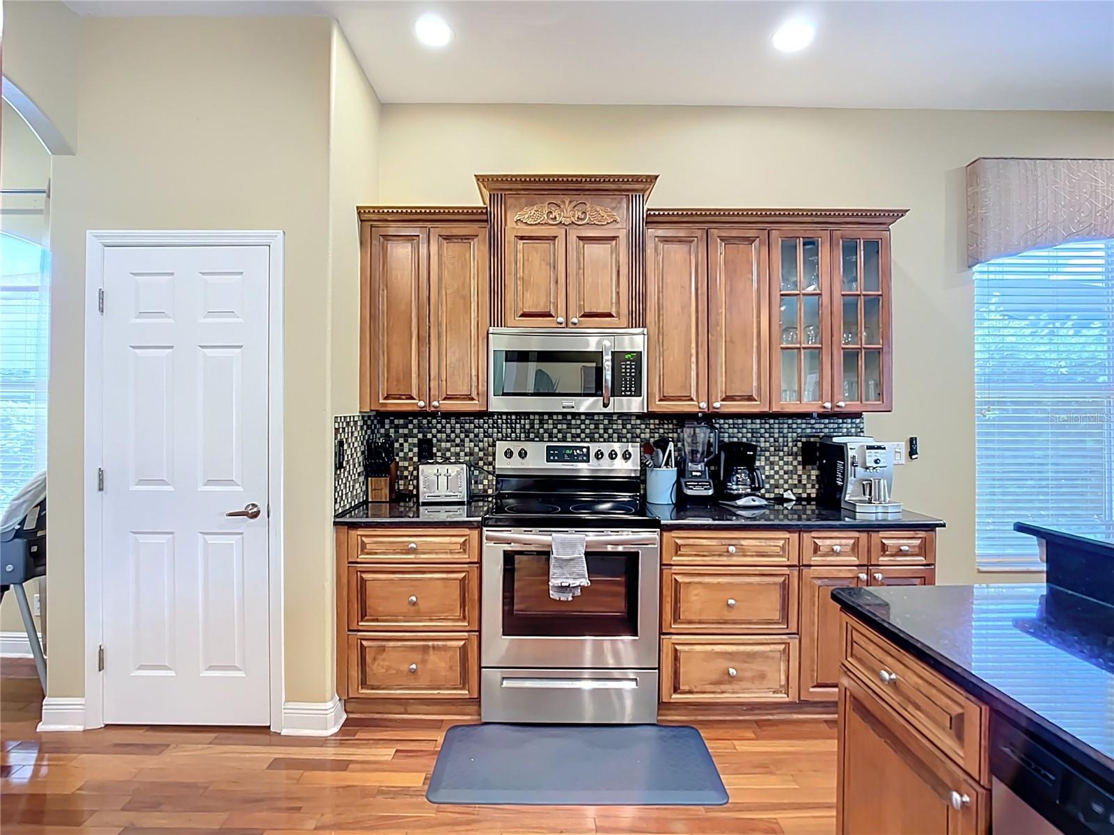 Image 34 of 85 For 4007 4th Avenue Ne