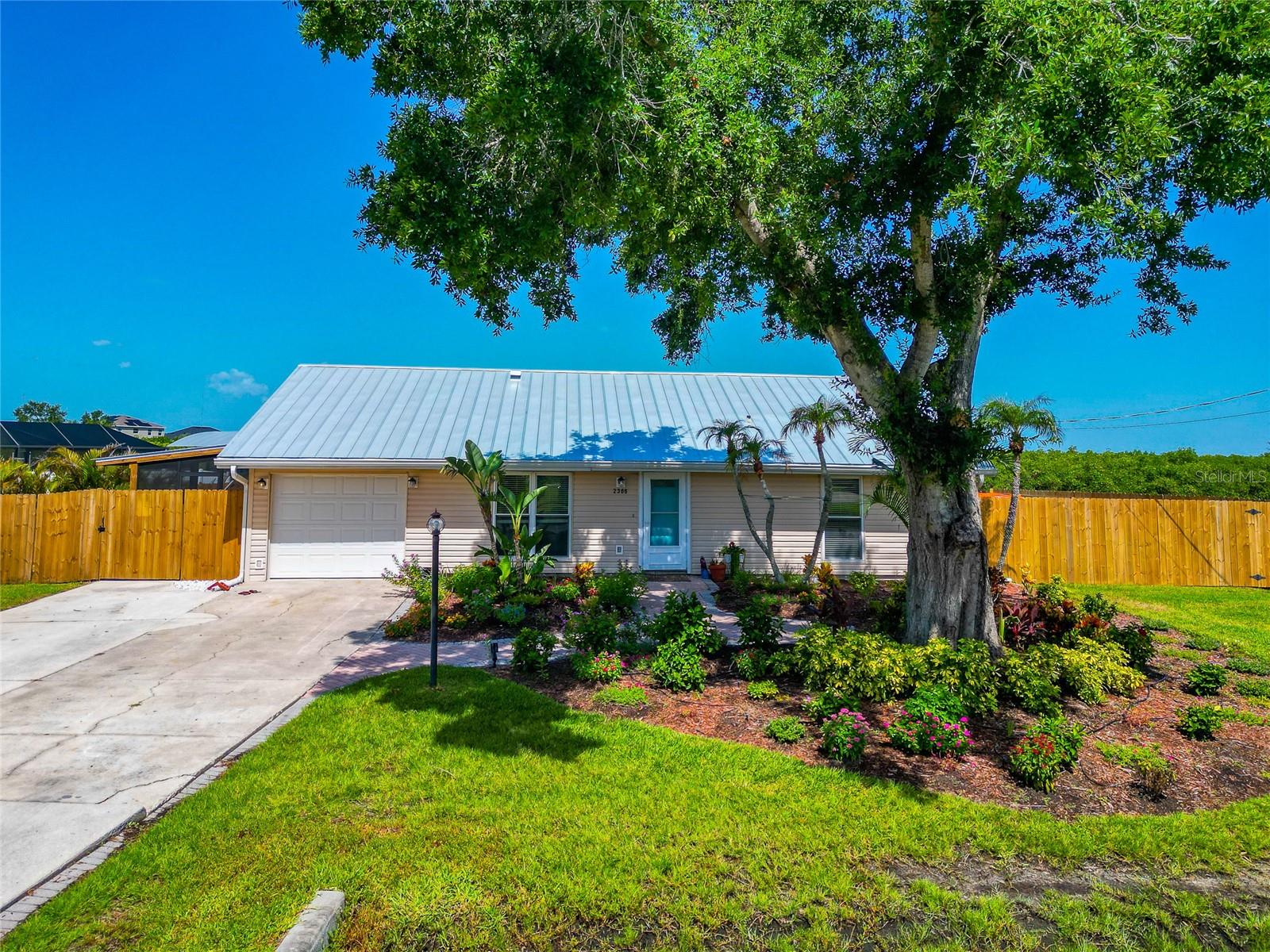 Details for 2306 41st Street E, BRADENTON, FL 34208