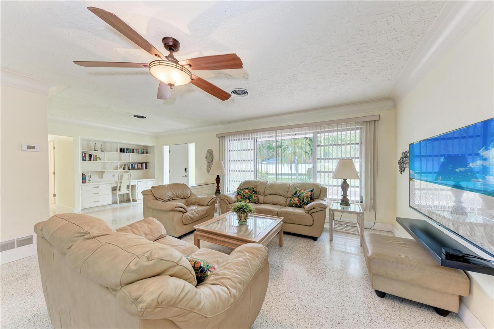 Image 6 of 55 For 2705 Brink Avenue