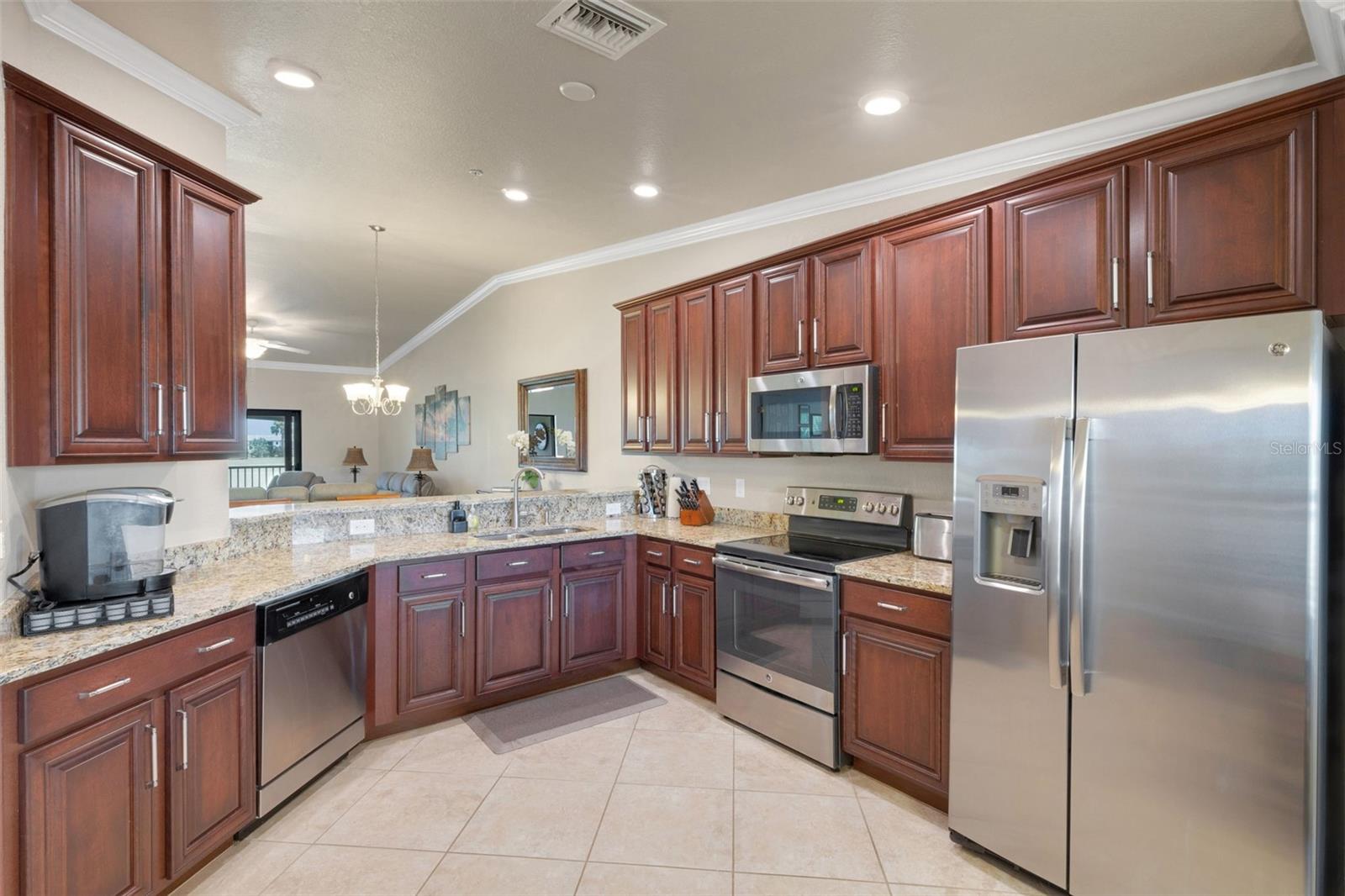 Image 10 of 73 For 5518 Palmer Circle 201