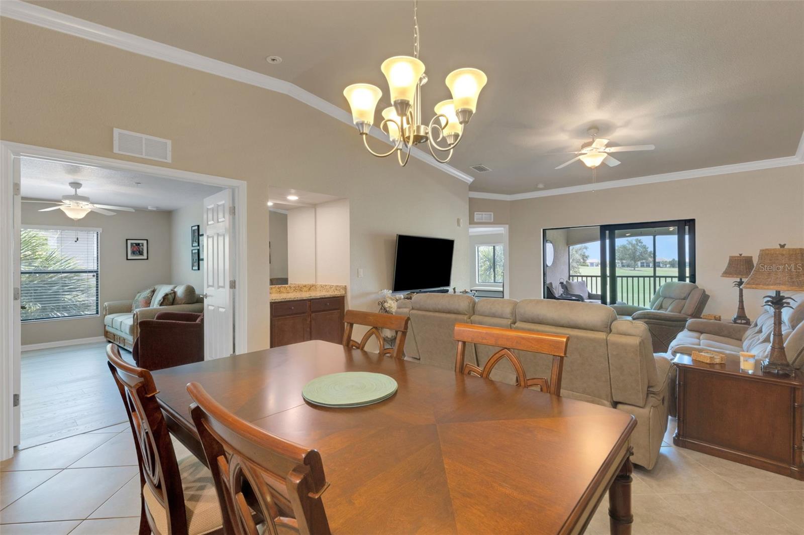 Image 16 of 73 For 5518 Palmer Circle 201