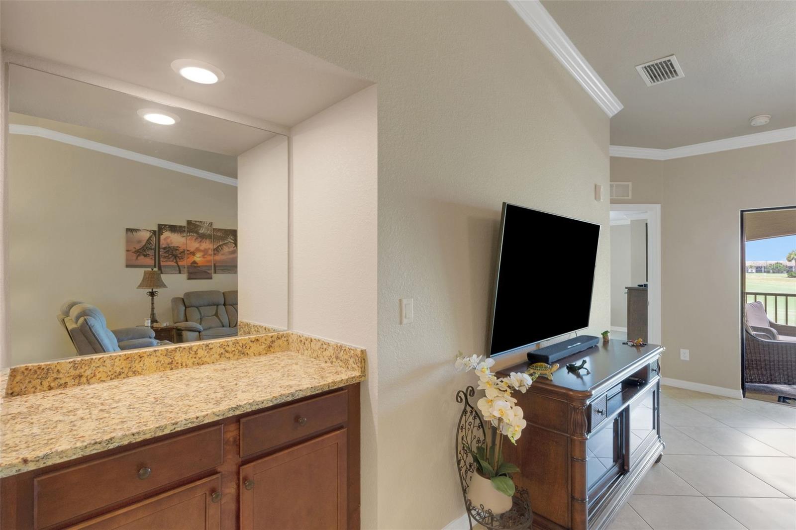 Image 21 of 73 For 5518 Palmer Circle 201