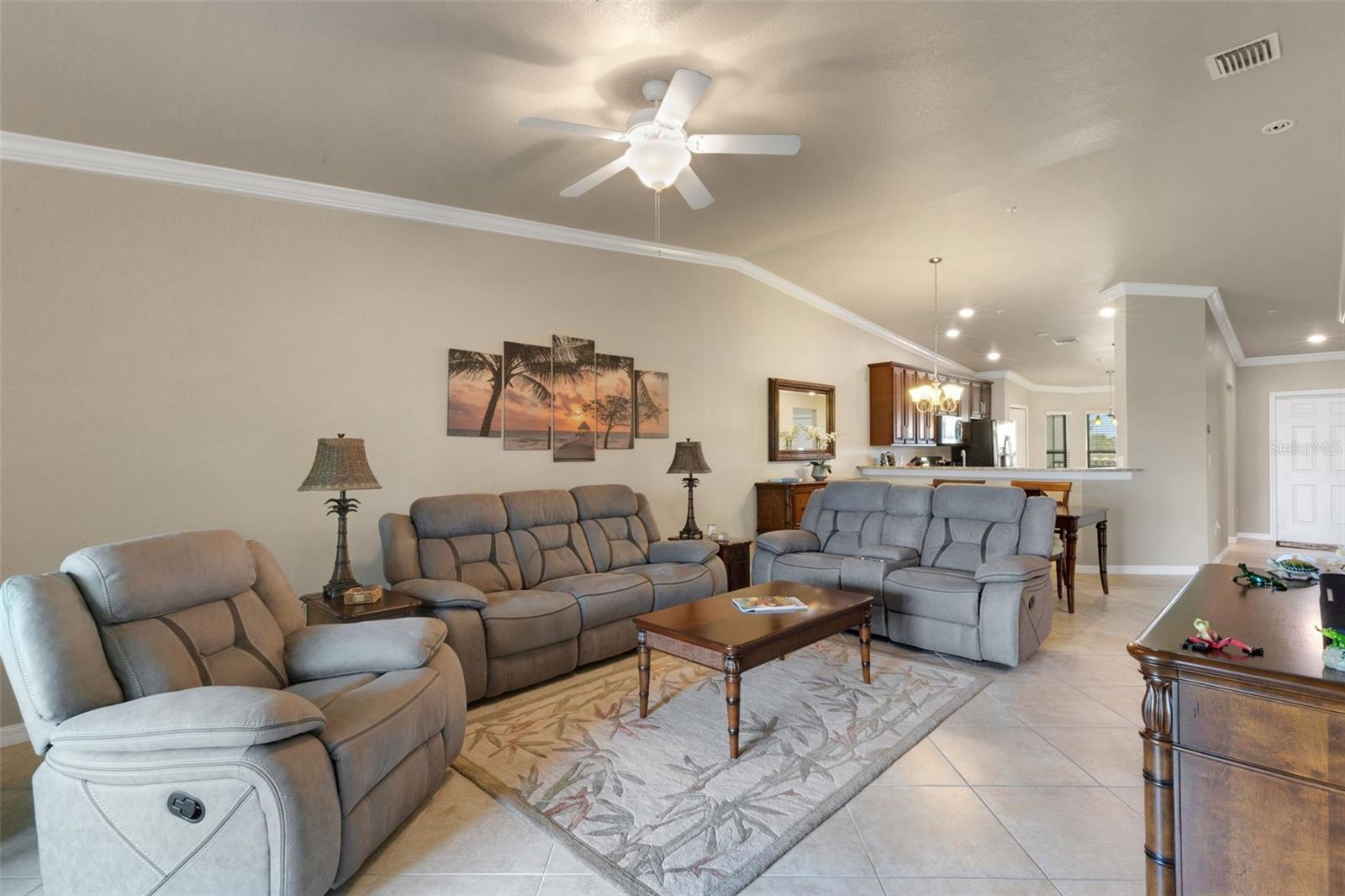 Image 26 of 73 For 5518 Palmer Circle 201