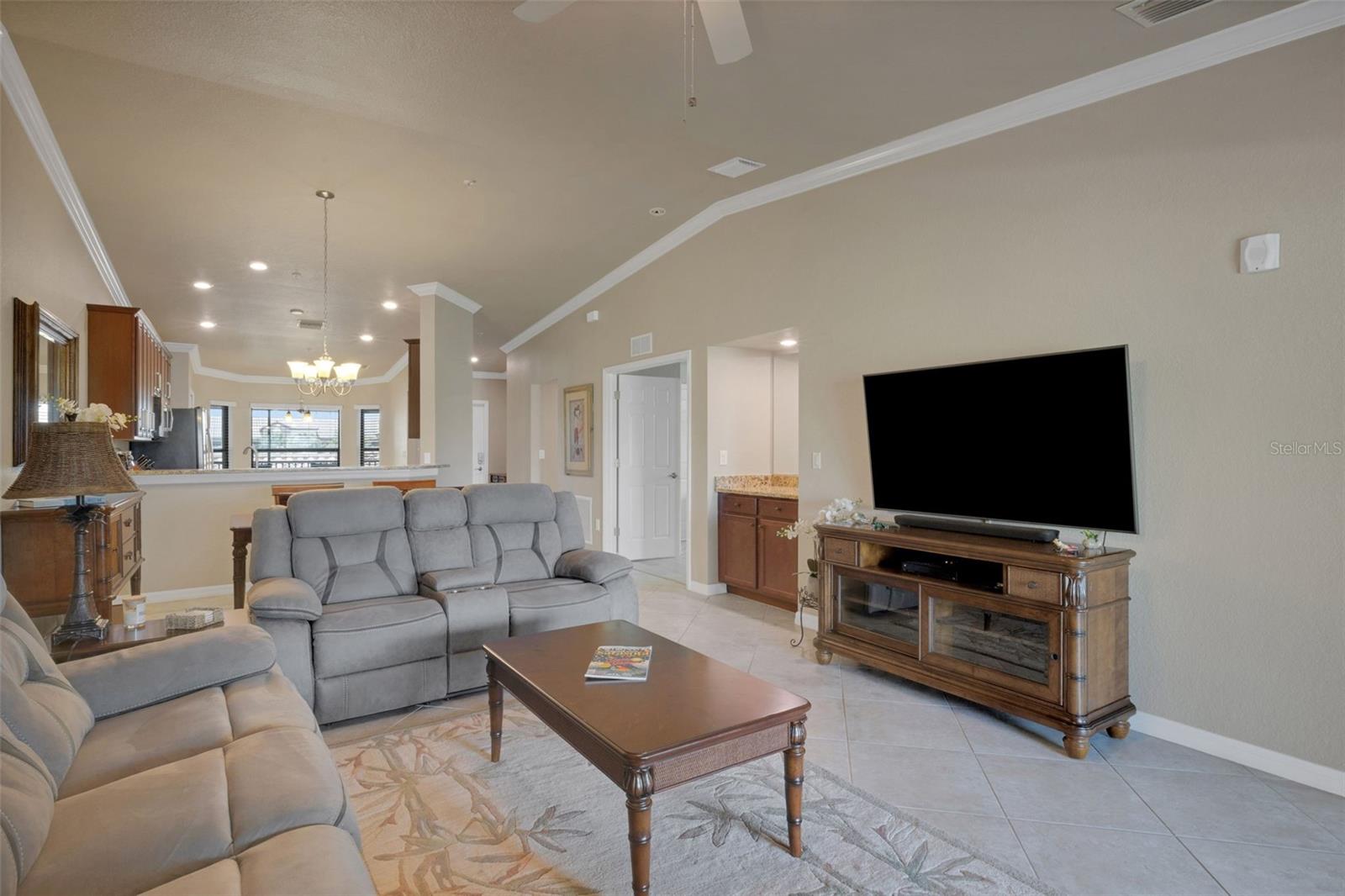 Image 27 of 73 For 5518 Palmer Circle 201