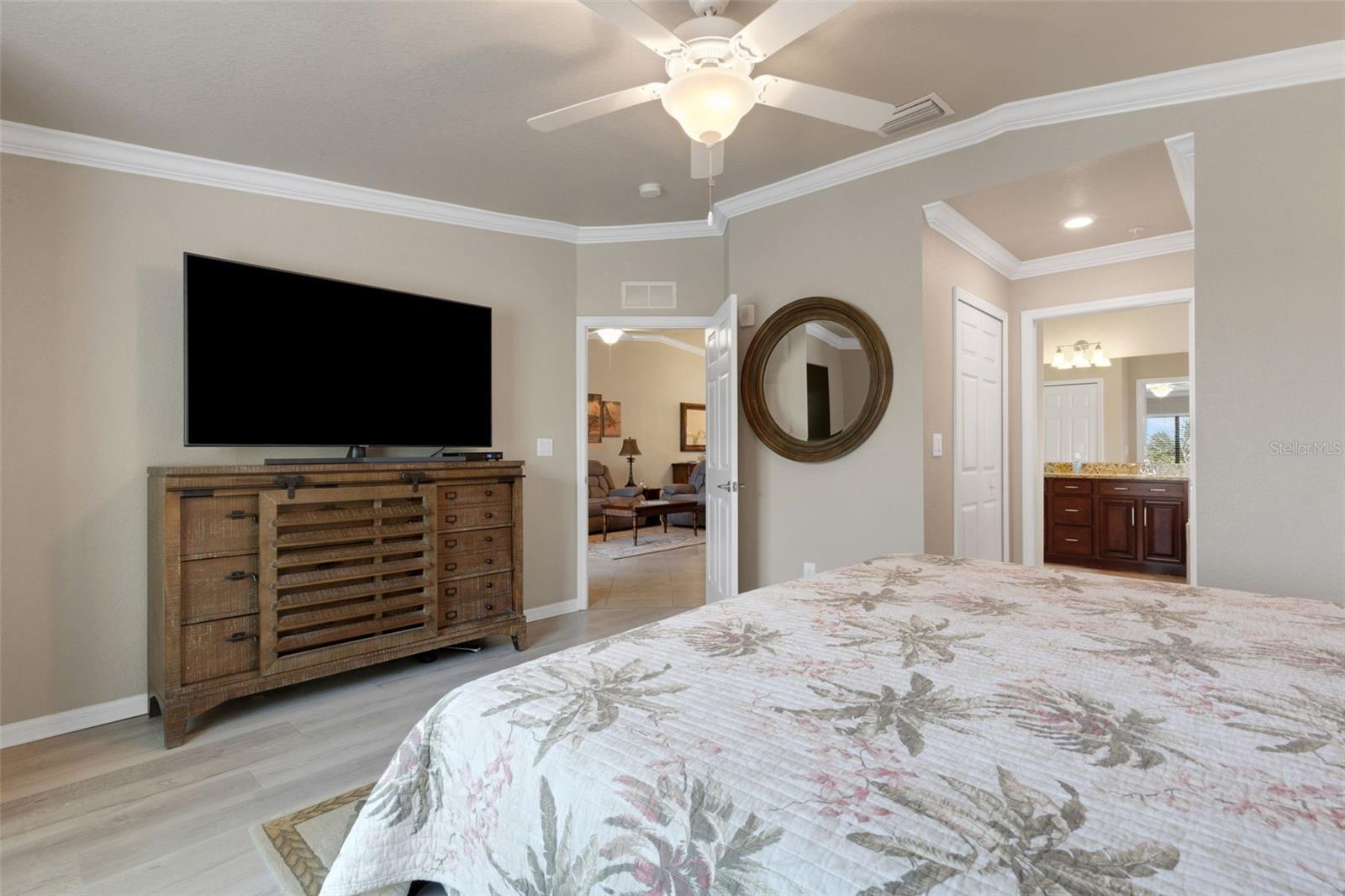 Image 34 of 73 For 5518 Palmer Circle 201