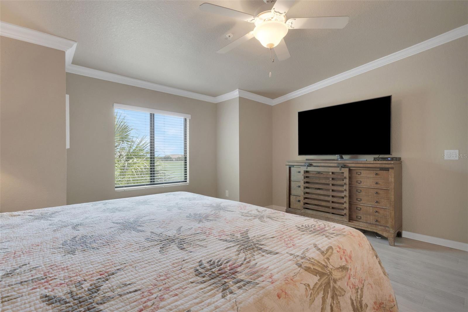 Image 35 of 73 For 5518 Palmer Circle 201