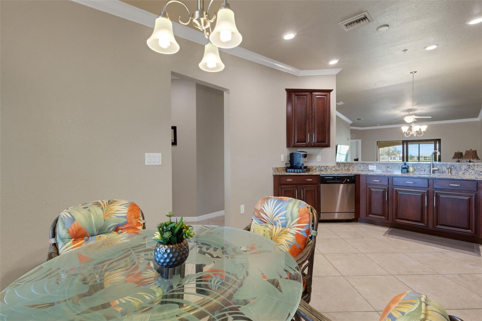 Image 7 of 73 For 5518 Palmer Circle 201