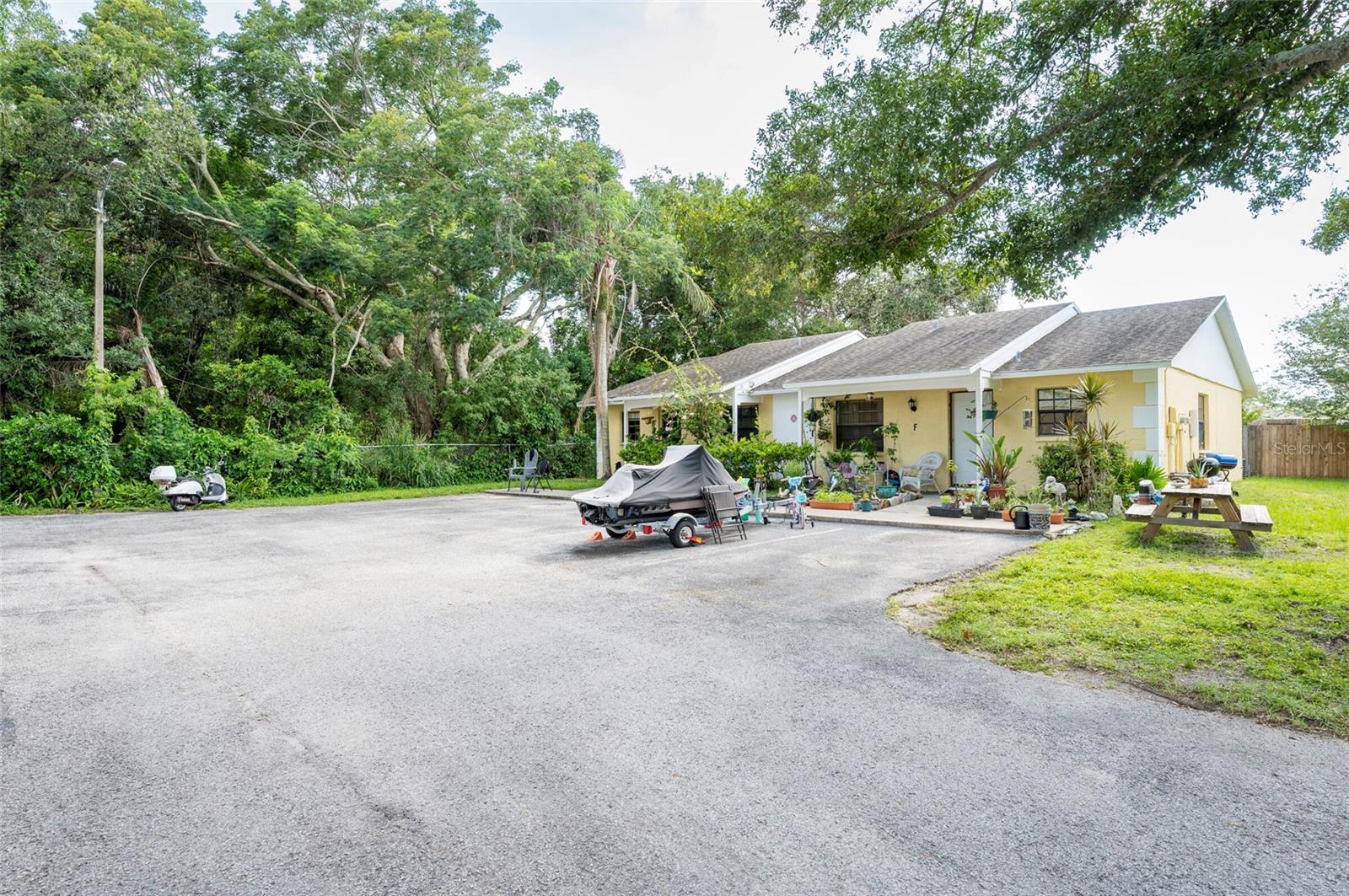 Image 10 of 21 For 2780 Park Drive
