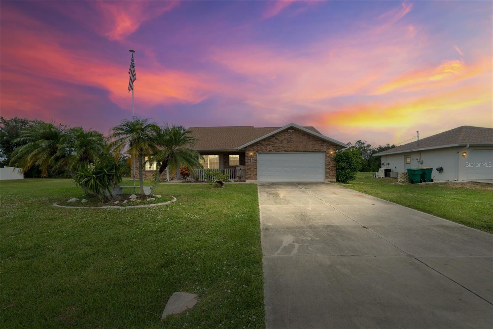 Image 2 of 40 For 7235 Sunnybrook Boulevard