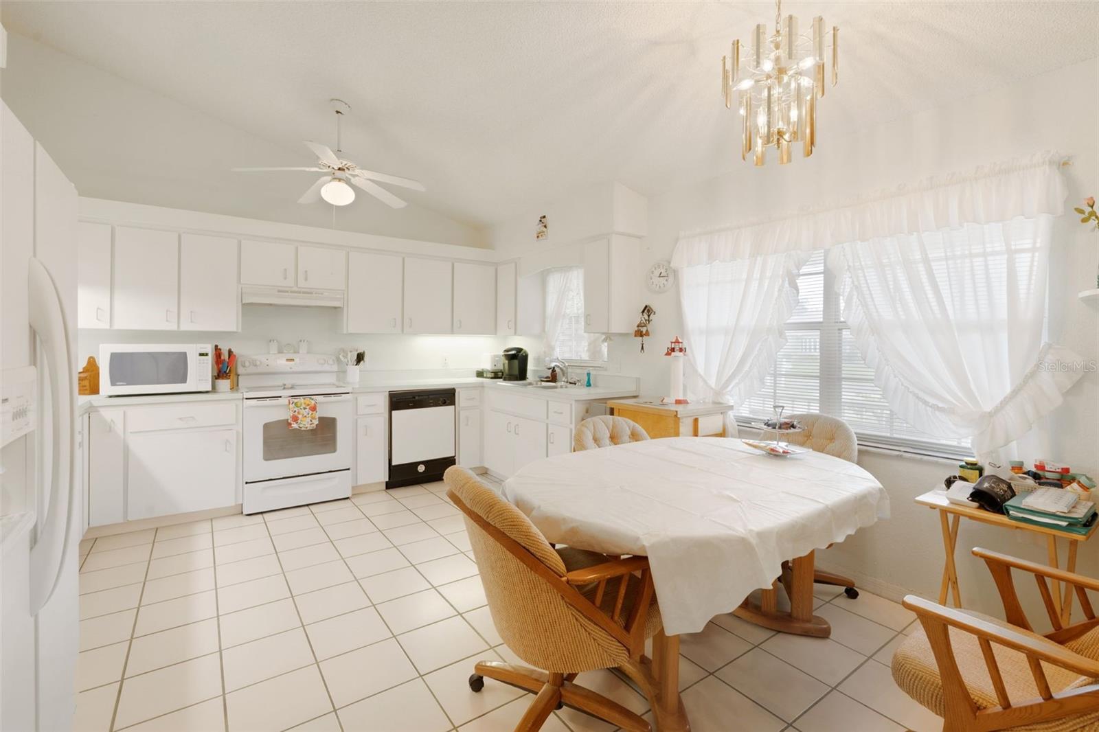 Image 6 of 40 For 7235 Sunnybrook Boulevard